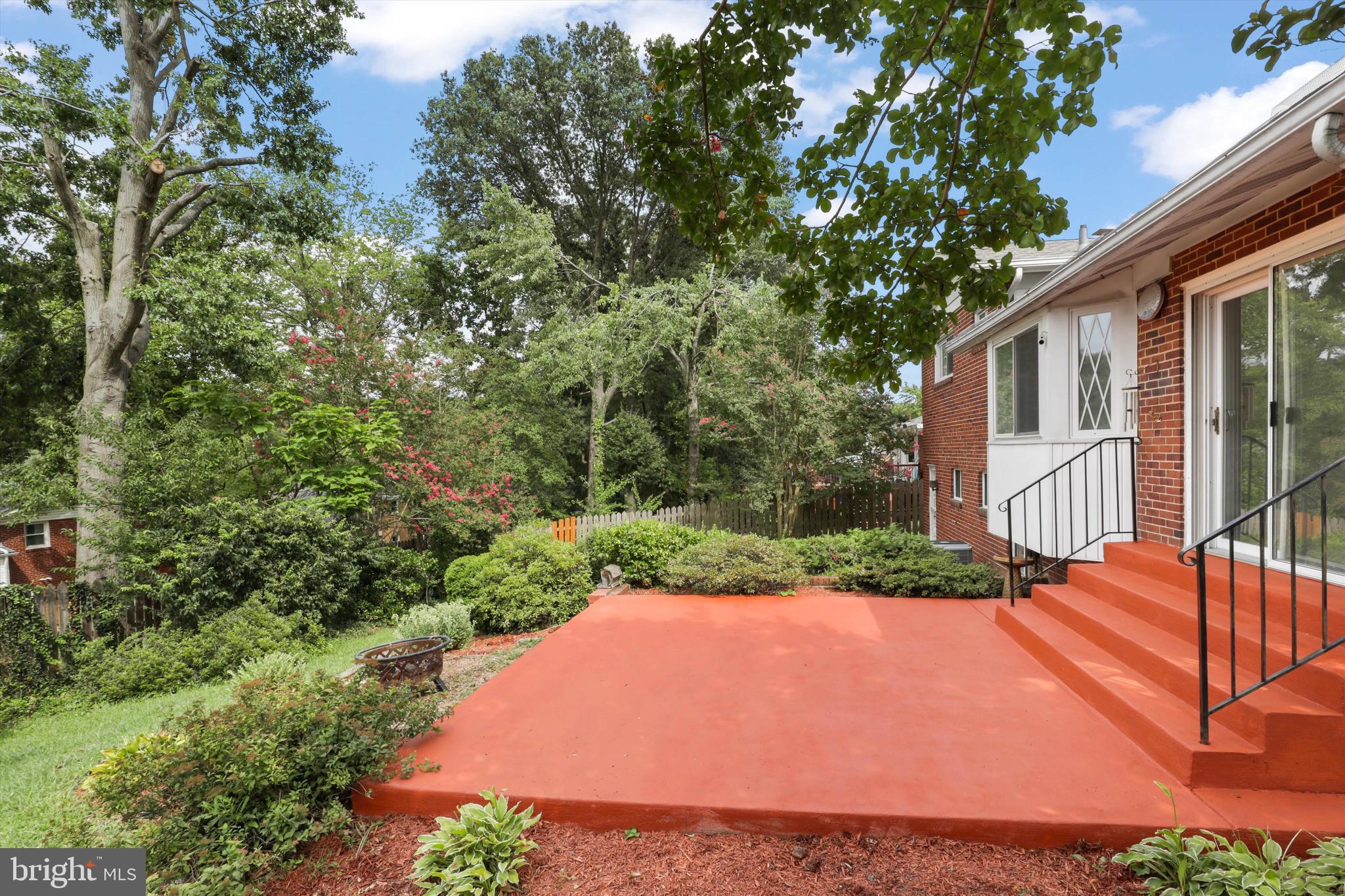 COLLEGE PARK ESTATES - Residential