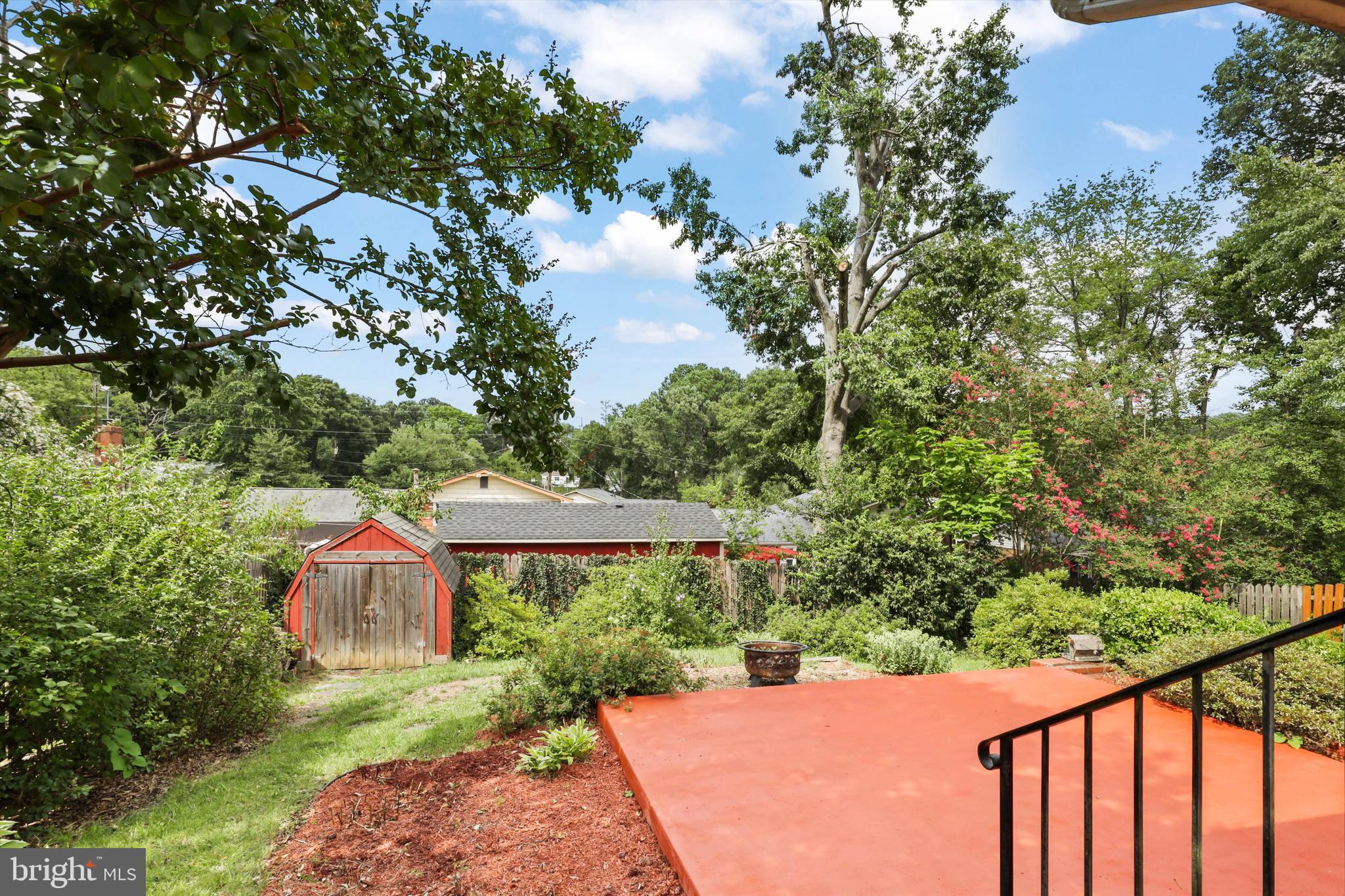 COLLEGE PARK ESTATES - Residential