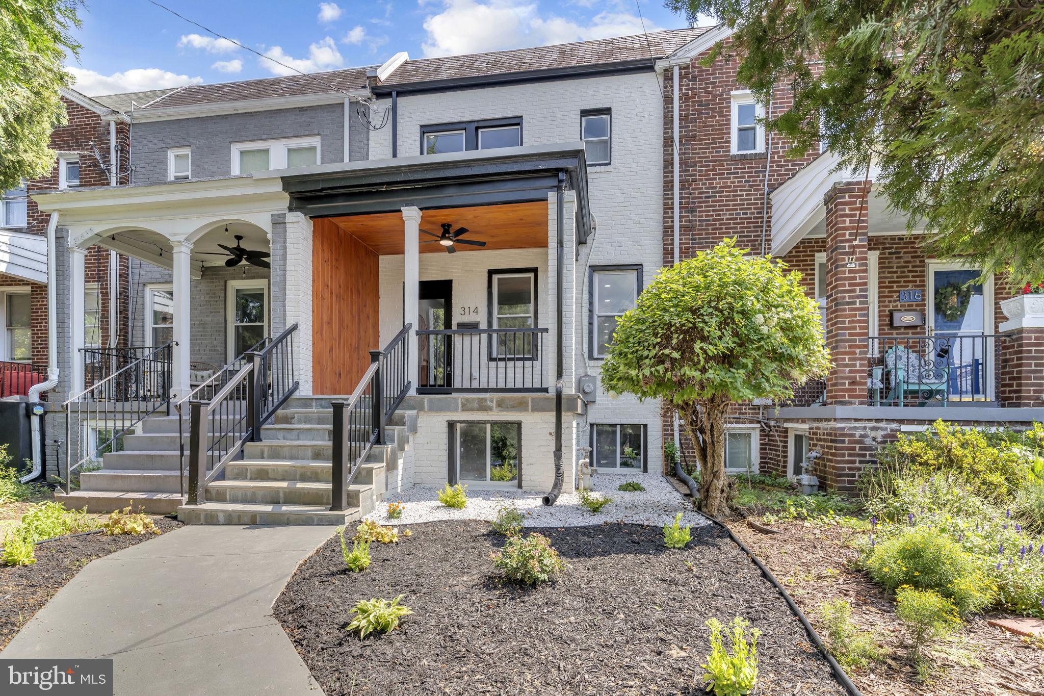 314 FARRAGUT STREET NW
