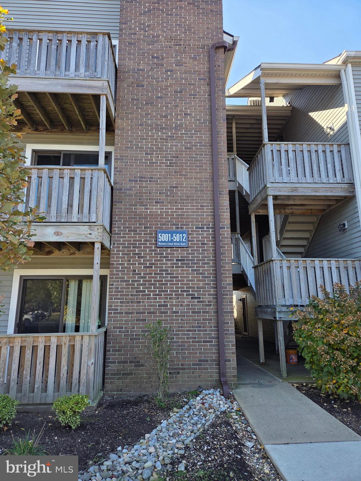 5012 RAVENS CREST DRIVE