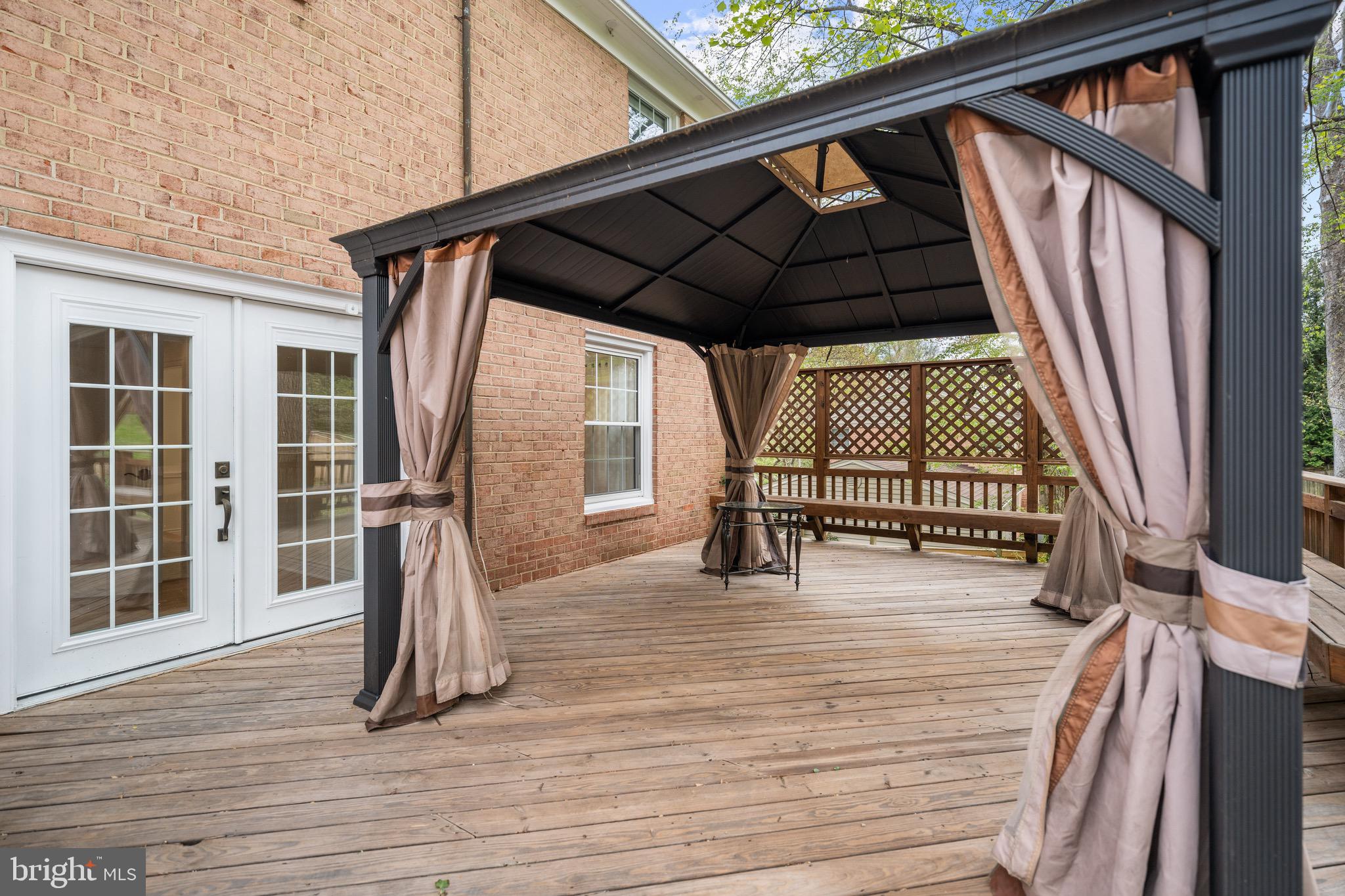 NORTH SPRINGBROOK - Residential