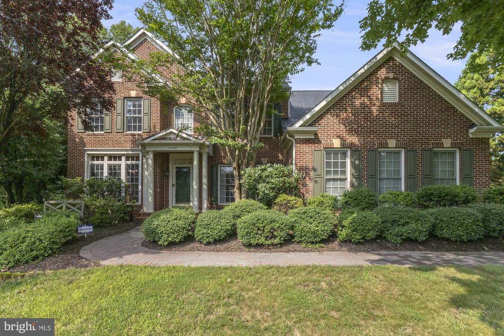 Photo of 13539 Heritage Farms Drive, GAINESVILLE, VA 20155 (MLS # VAPW2124916)