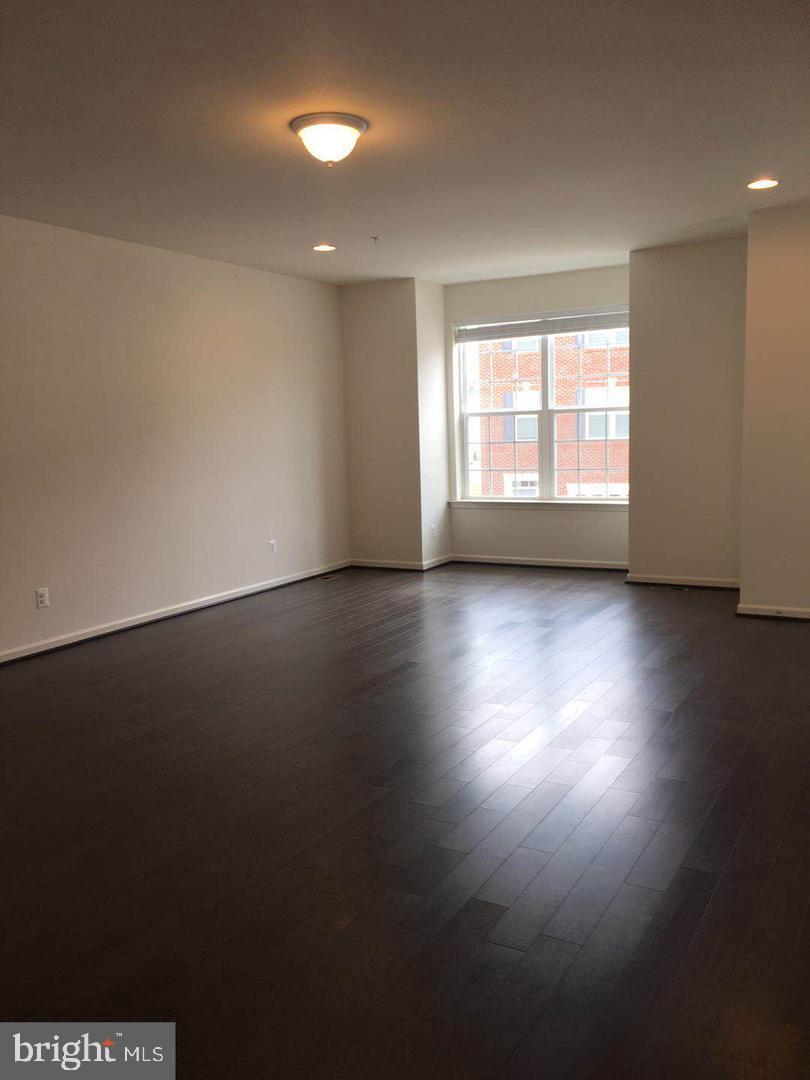 MORRIS PLACE - Residential Lease