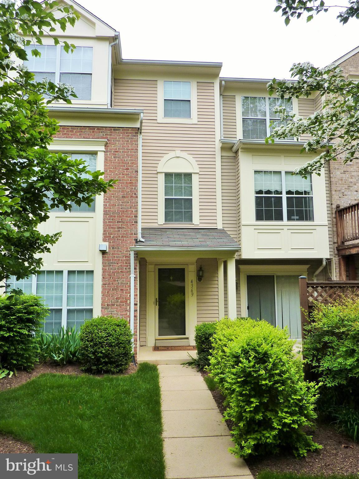 CARRIAGE PARK - Residential Lease