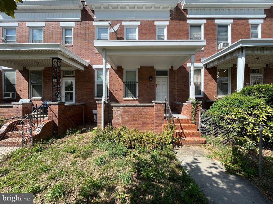 ONLINE AUCTION: Bidding begins 09/08/2025 @ 10:00 AM. Bidding ends 09/10/2025 @ 06:50 PM. List Price is Suggested Opening Bid. Deposit: $10,000.

2 Story Porch-Front Townhouse located in the Coldstream Homestead Montebello area of Baltimore City. Residents can enjoy the nearby attractions such as Clifton Park, Clifton Park Golf Course, Lake Montebello, & John Hopkins University. Easy Access to Major Traffic Artery Harford Road. Property is Vacant.