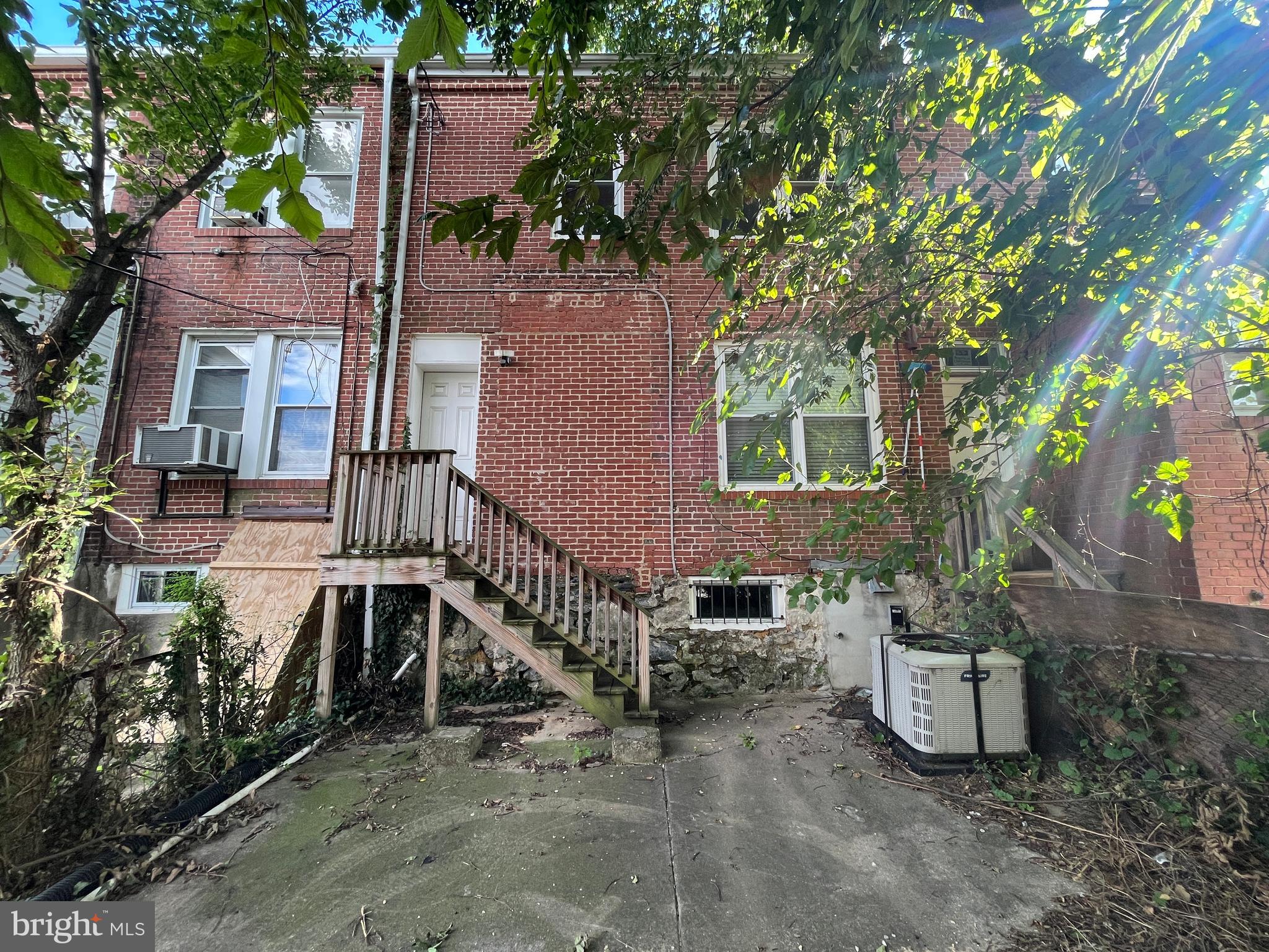 COLDSTREAM HOMESTEAD MONTEBELLO HISTORIC DISTRICT - Residential