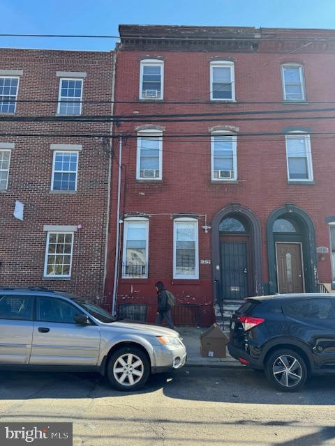 At the corner of 17th St and Cecil B Moore which is right in the middle of Temple University campus . The landlord pays water and you pay PECO and PGW, roughly about $50 monthly. Three bedrooms and inside unit laundry.