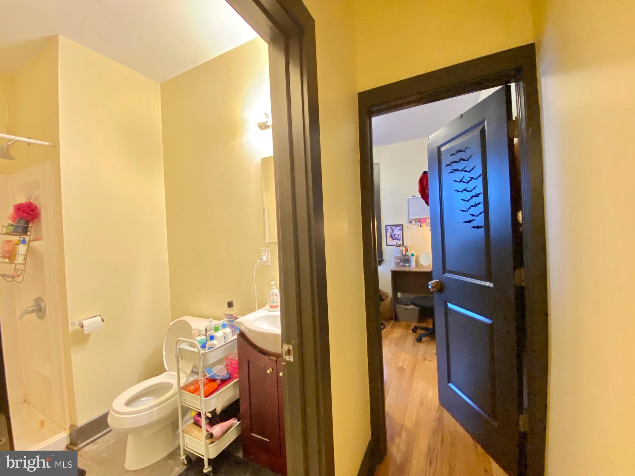 TEMPLE UNIVERSITY - Residential Lease