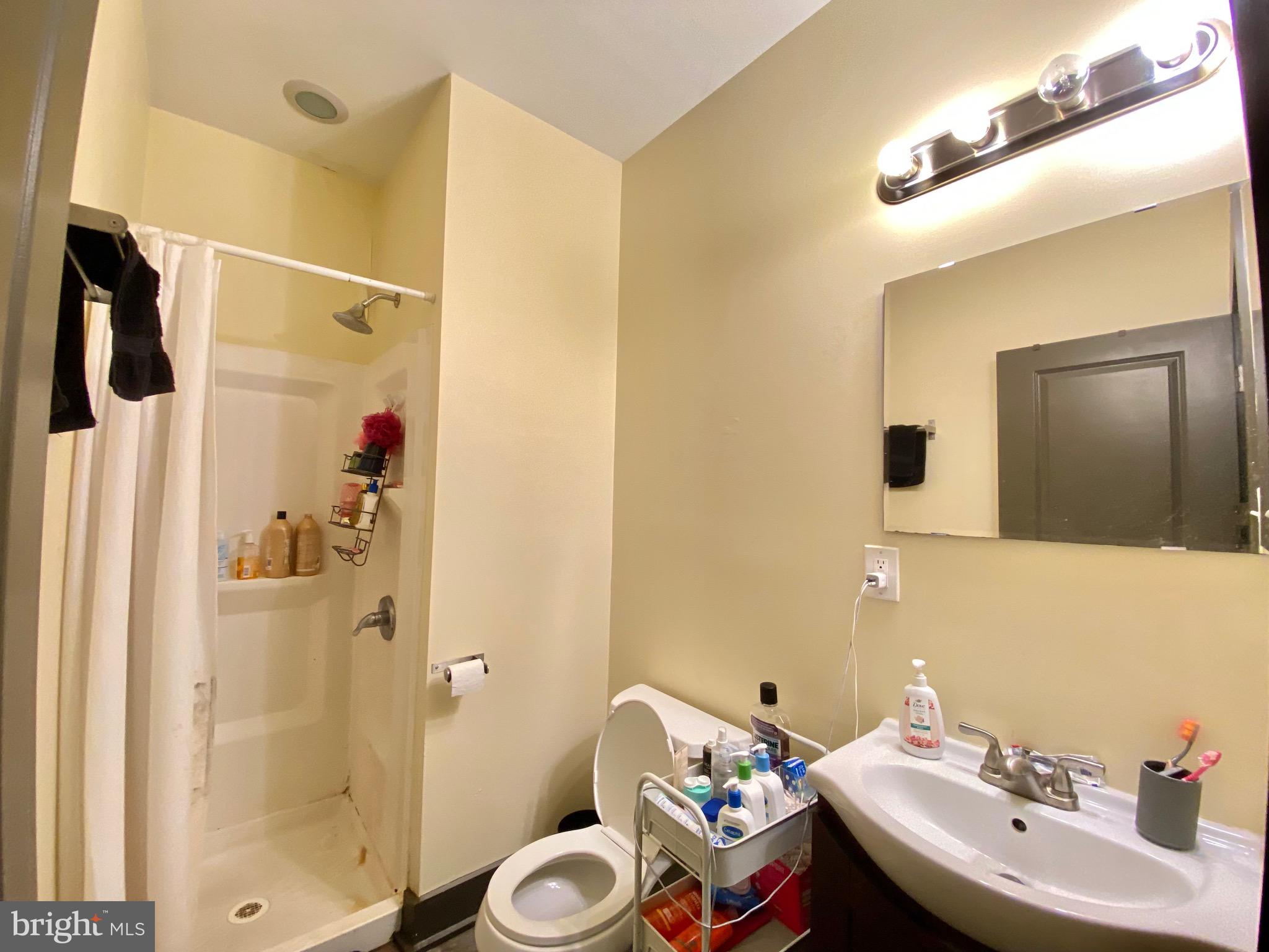 TEMPLE UNIVERSITY - Residential Lease
