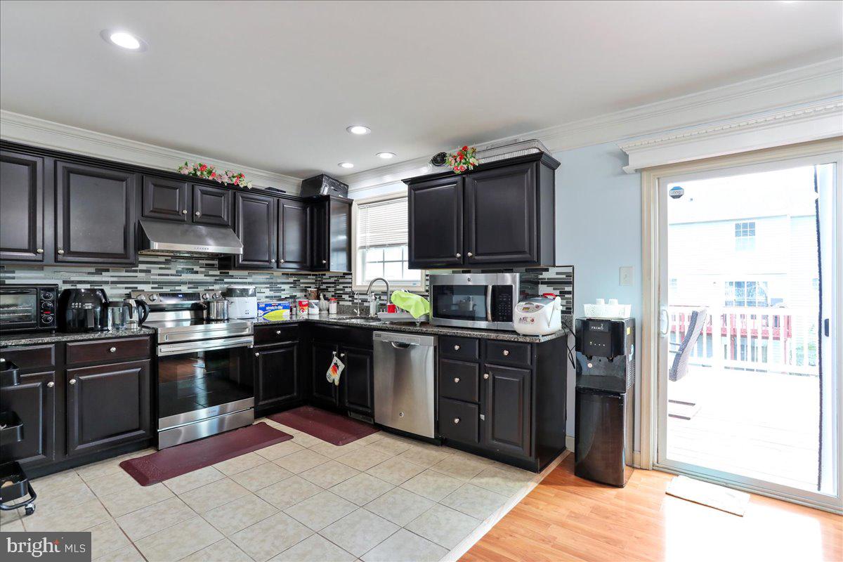 INWOOD VILLAGE - Residential