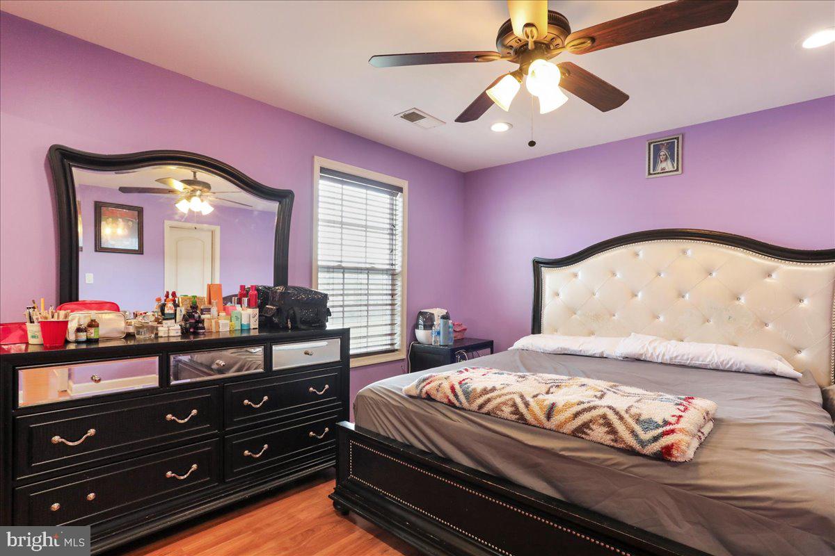 INWOOD VILLAGE - Residential