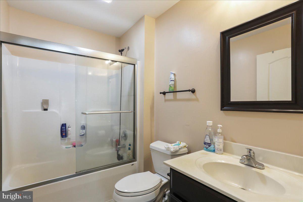 INWOOD VILLAGE - Residential