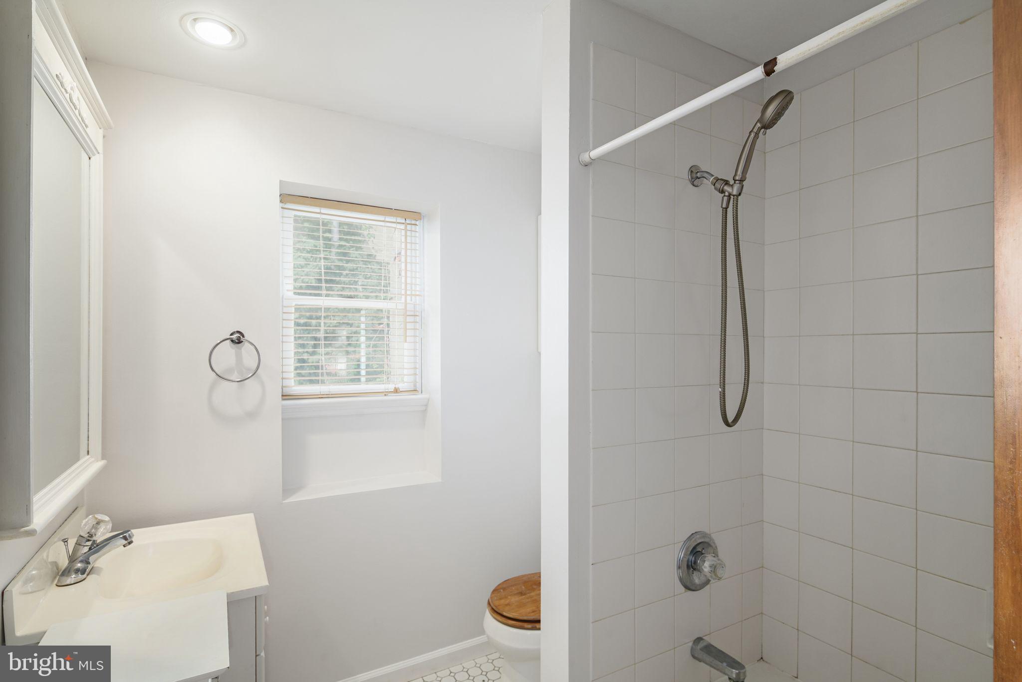 BELLA VISTA - Residential Lease