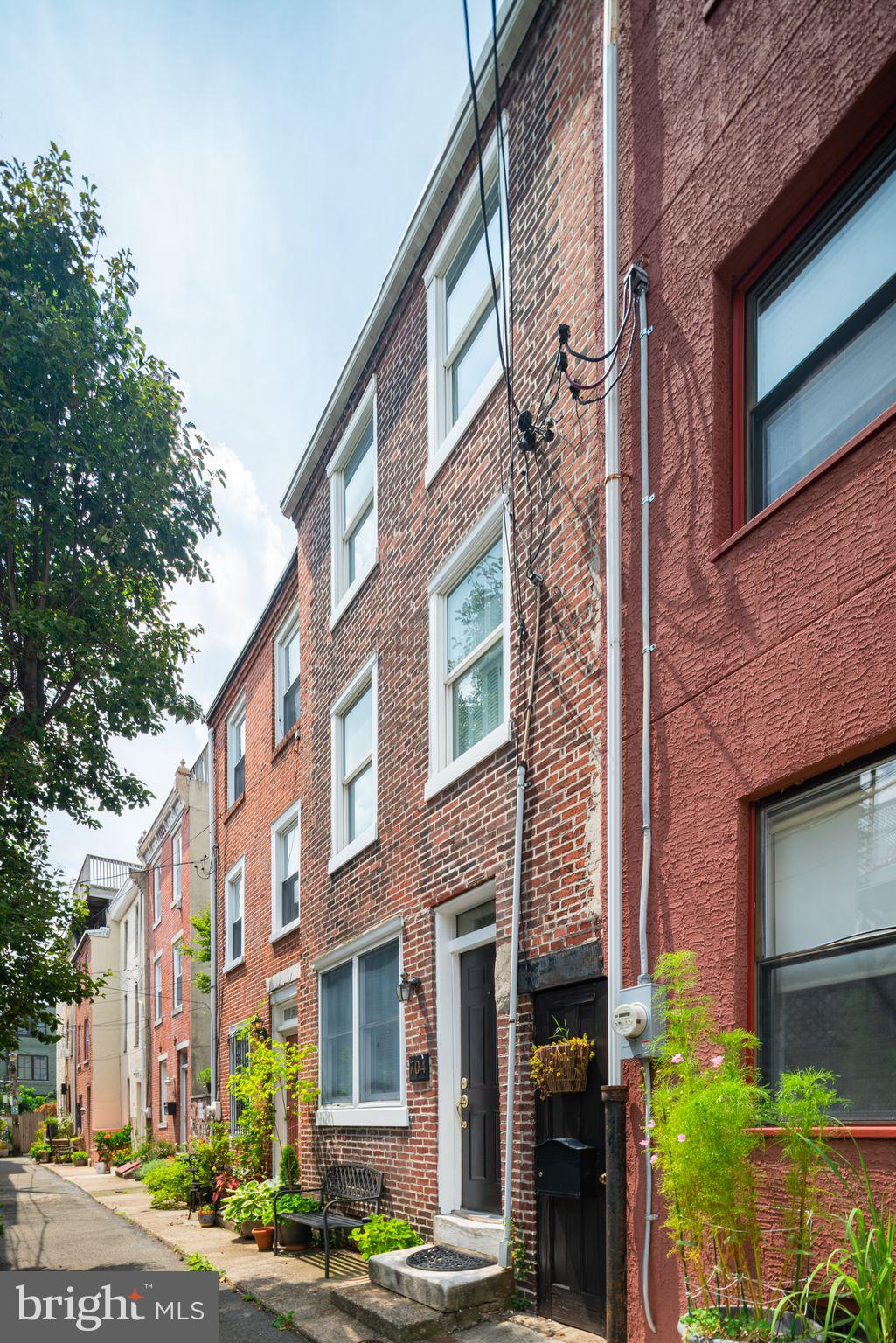 BELLA VISTA - Residential Lease