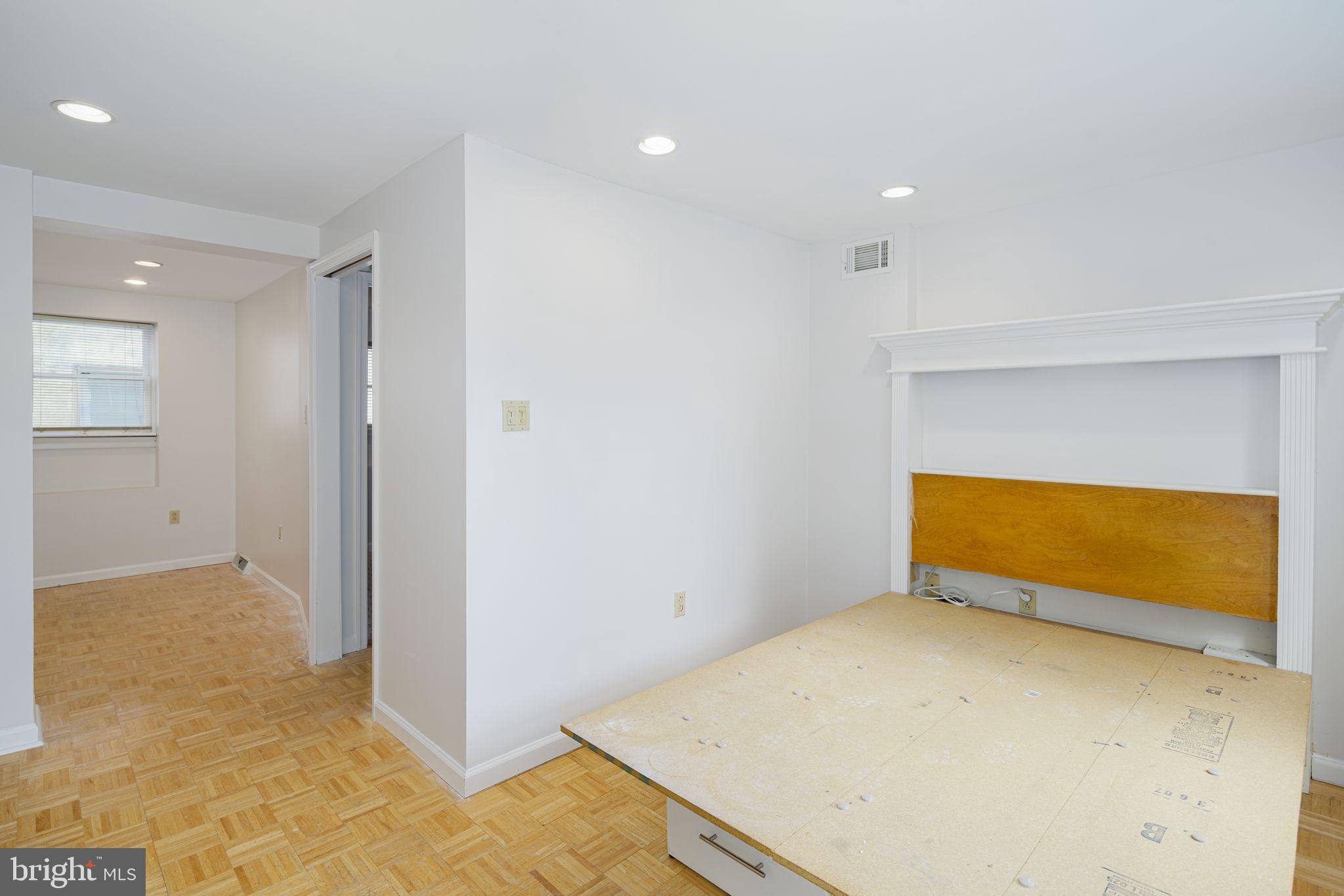 BELLA VISTA - Residential Lease