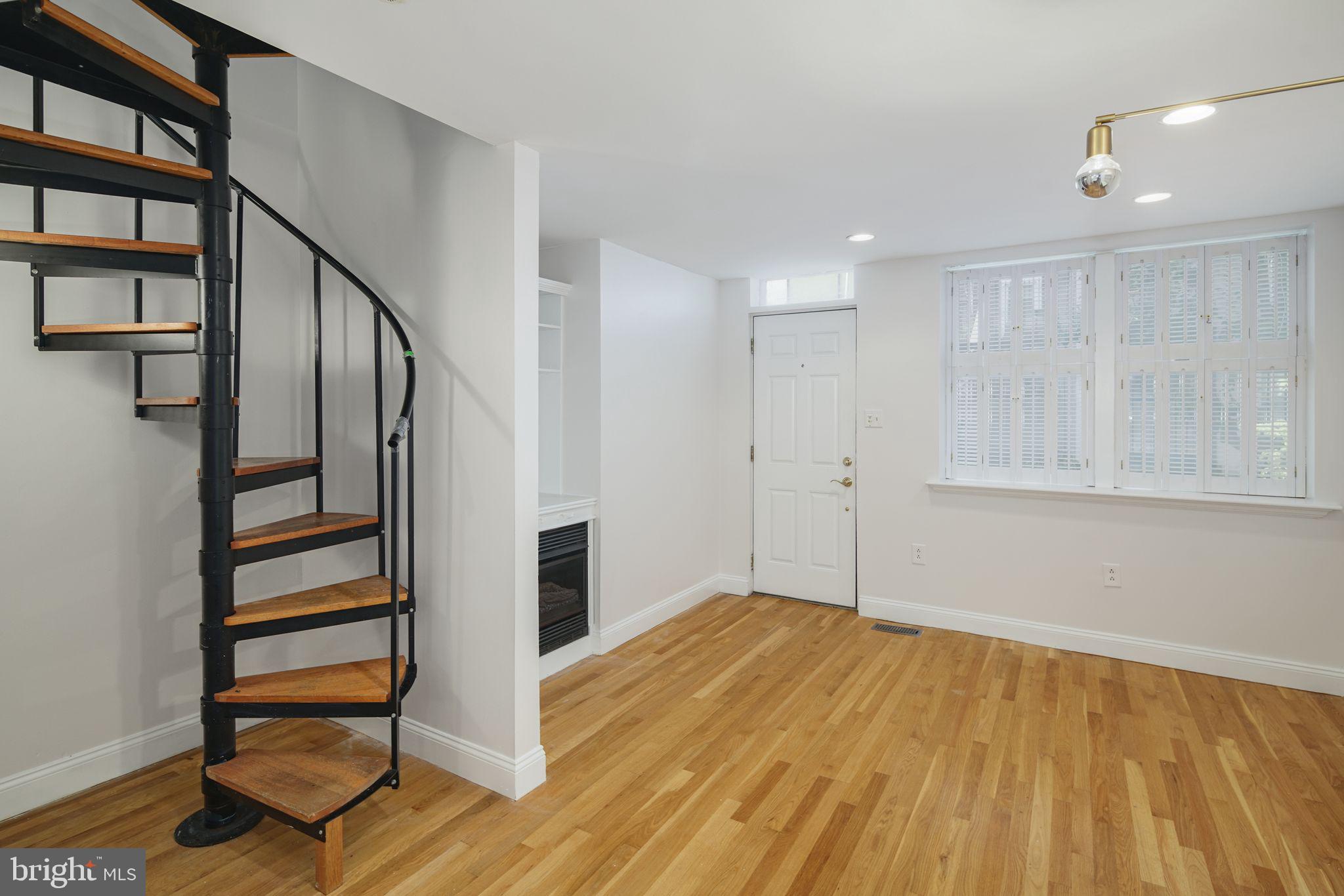 BELLA VISTA - Residential Lease