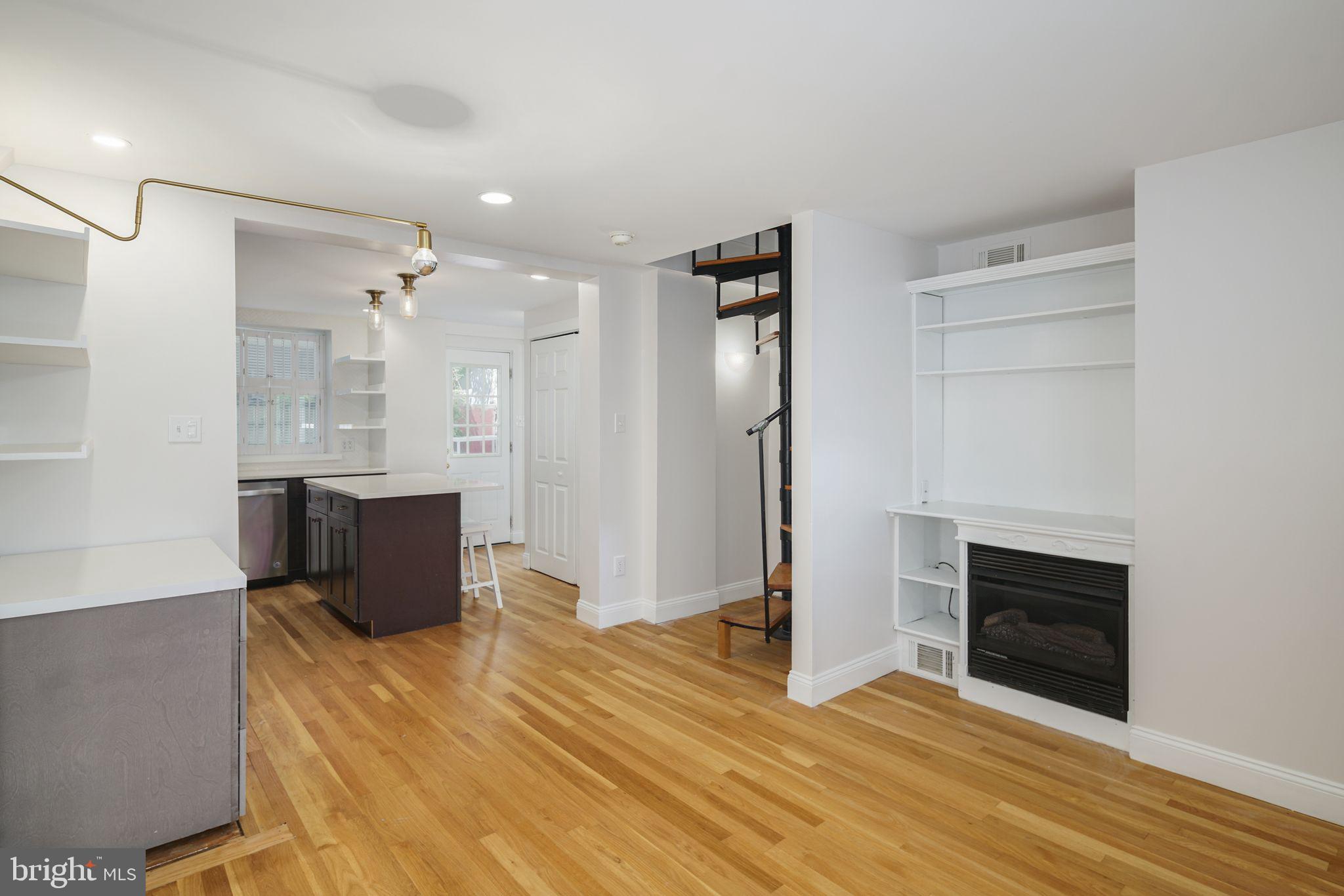 BELLA VISTA - Residential Lease