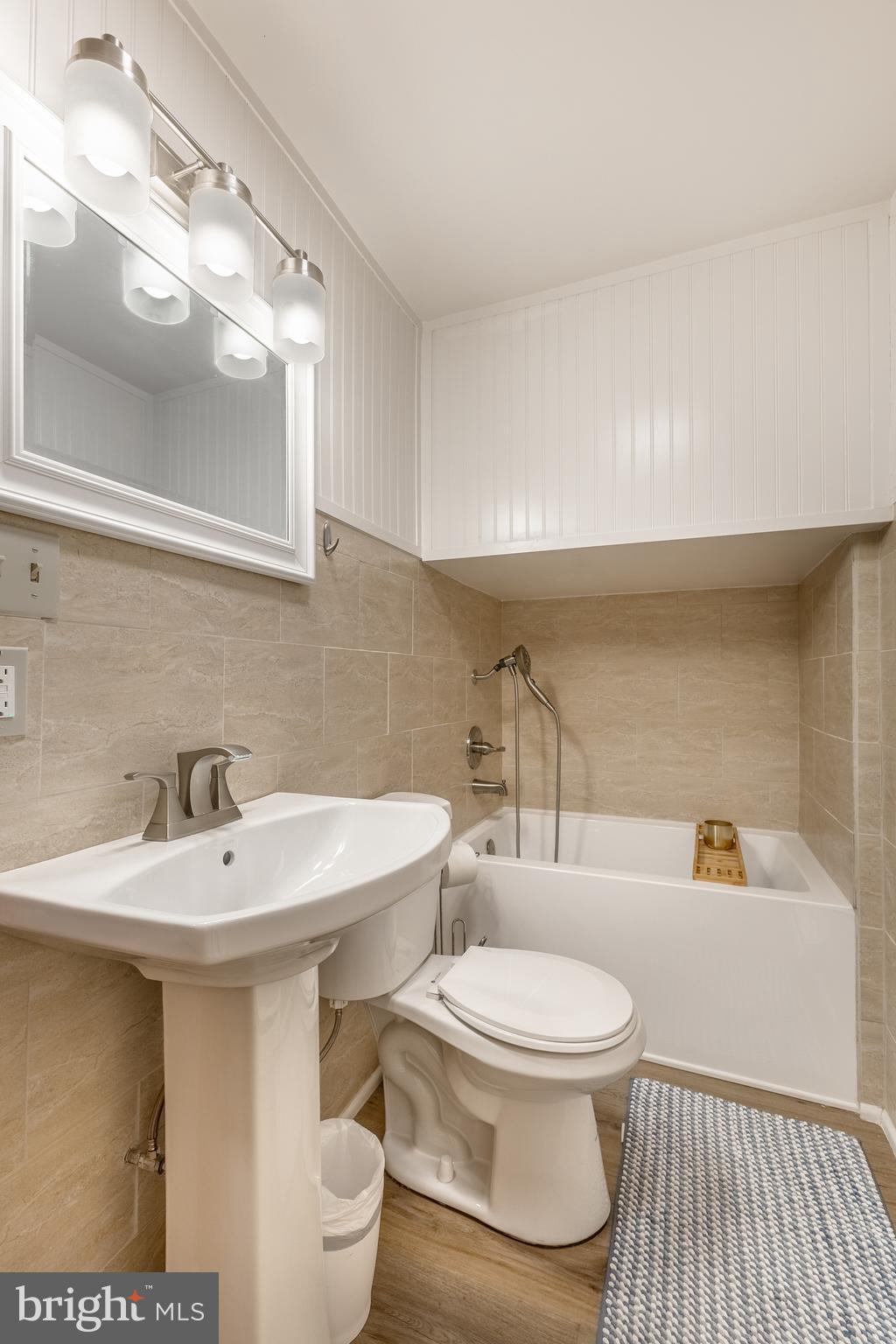 COLLEGE HEIGHTS - Residential