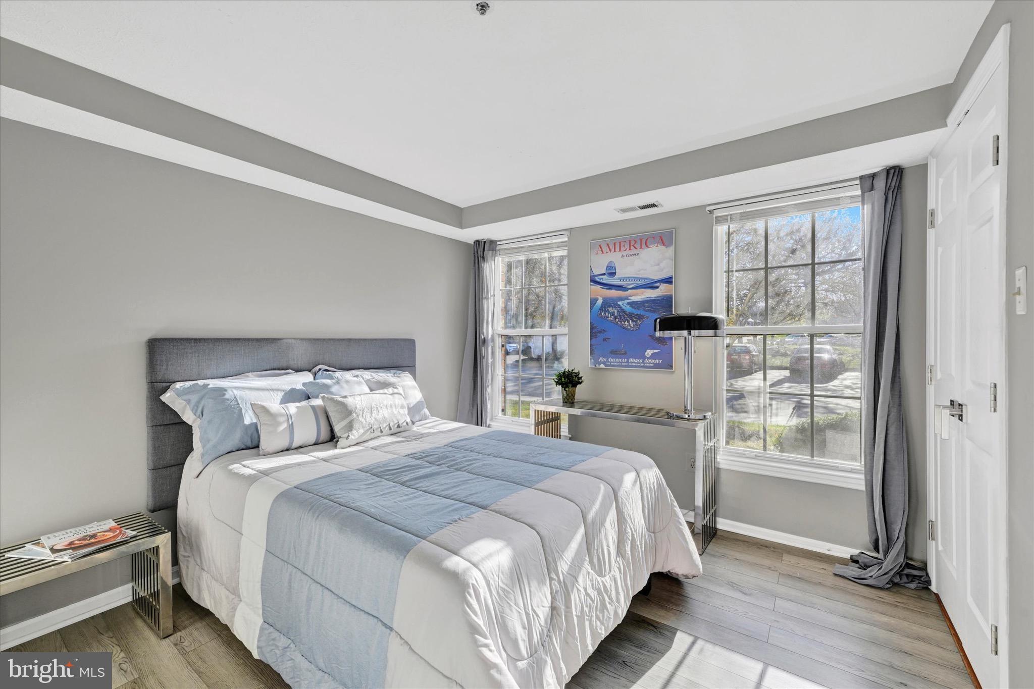 PERRY HALL COURTS - Residential