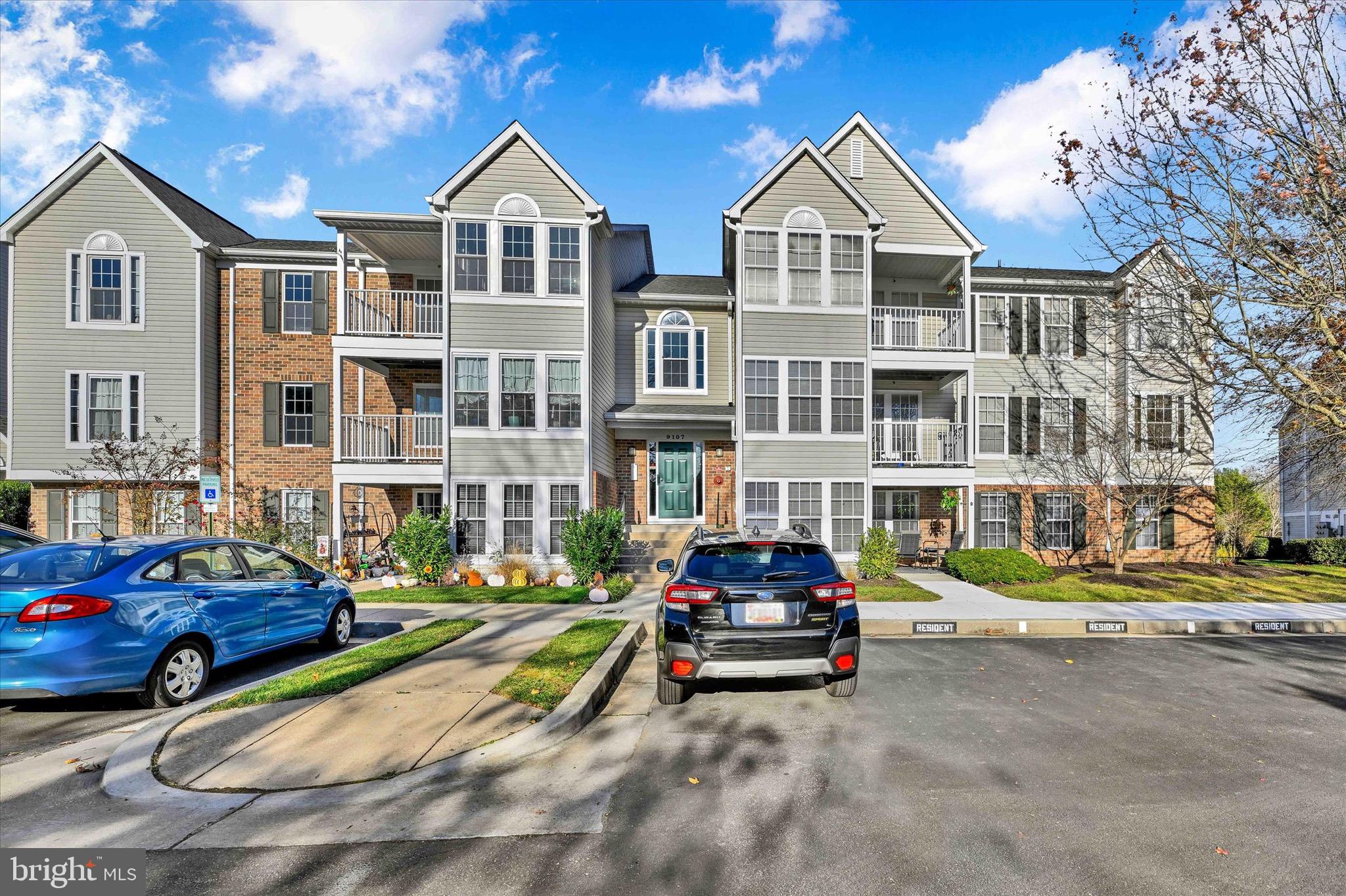 PERRY HALL COURTS - Residential