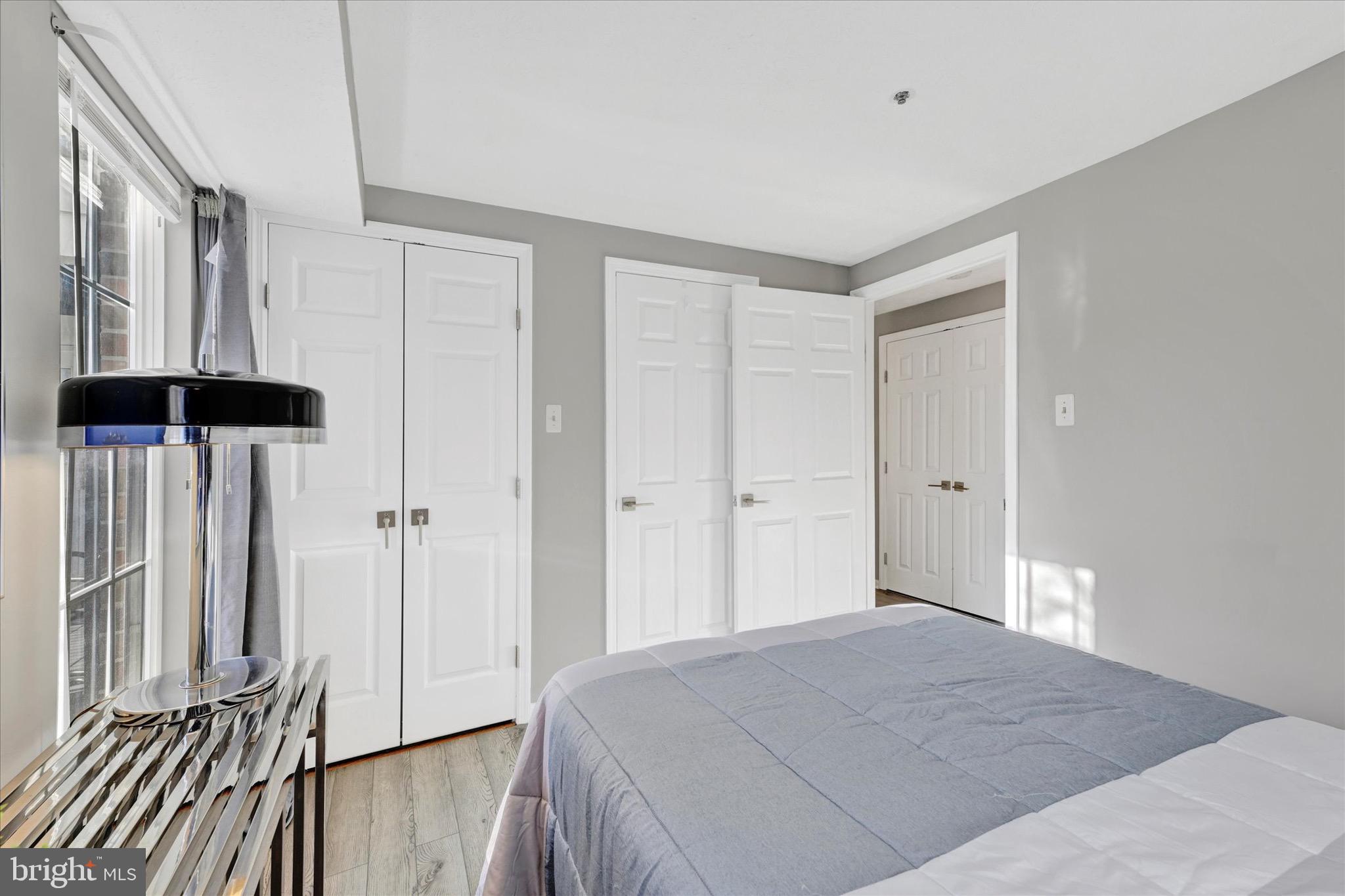 PERRY HALL COURTS - Residential