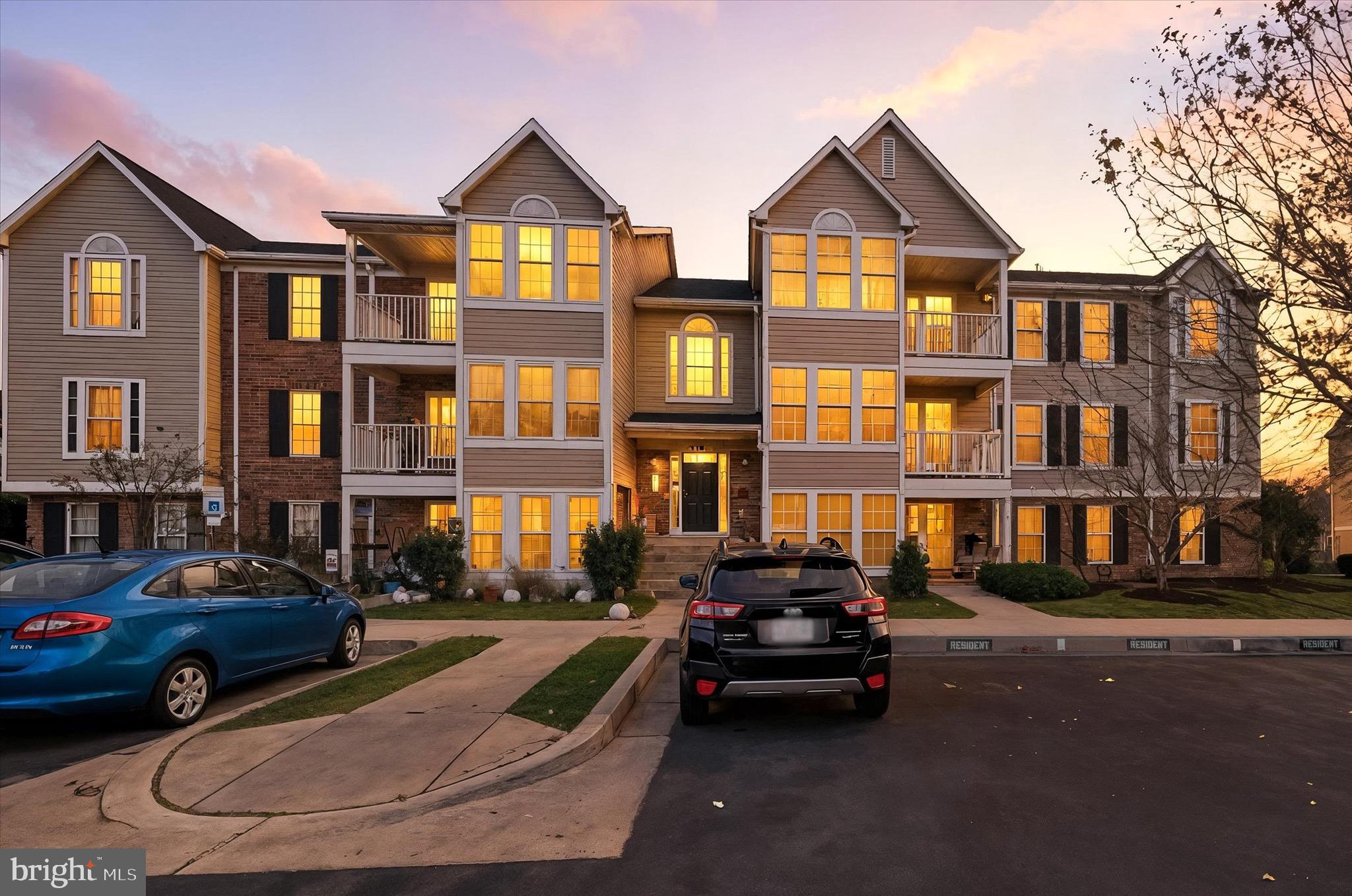 PERRY HALL COURTS - Residential