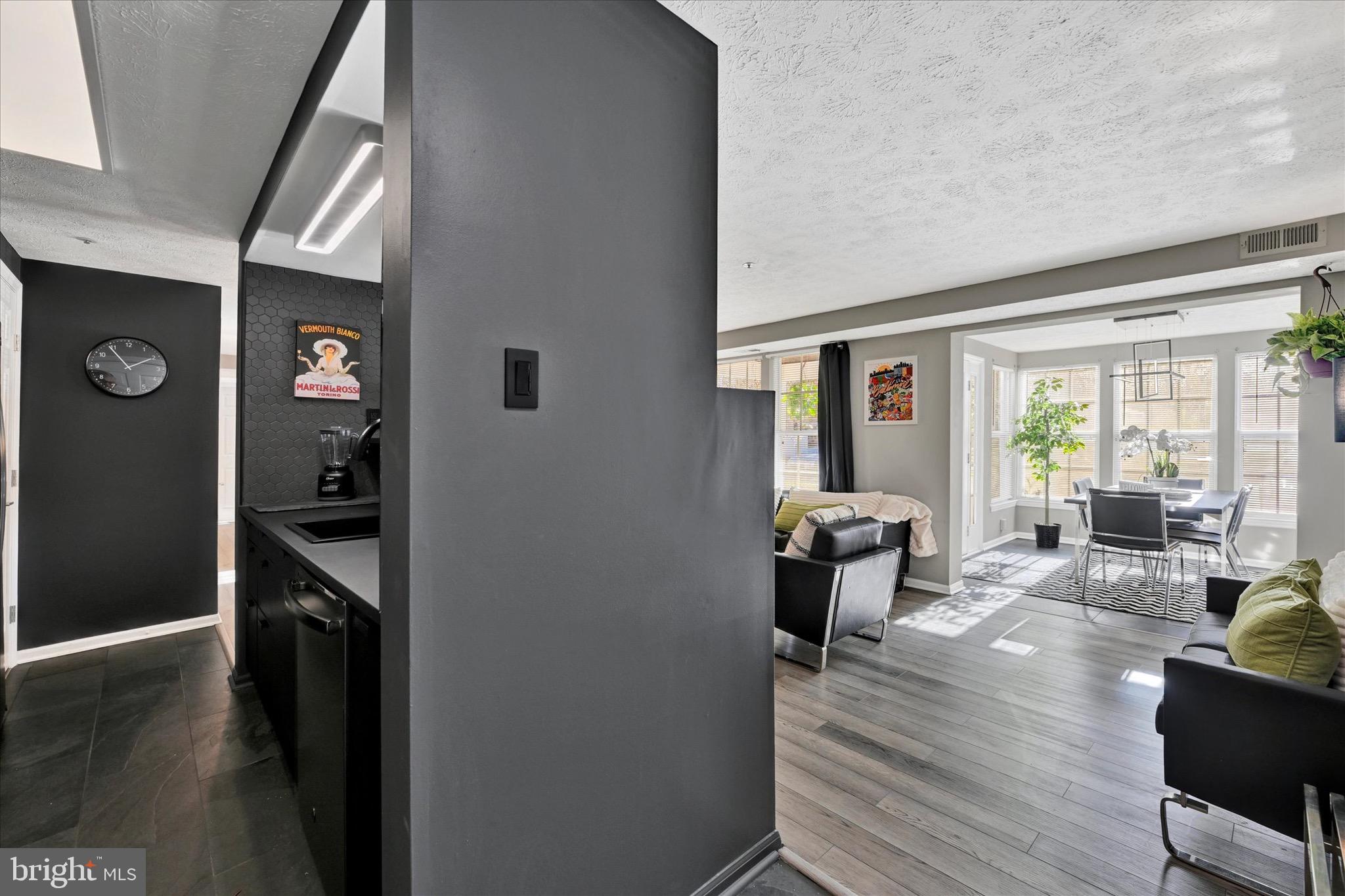 PERRY HALL COURTS - Residential