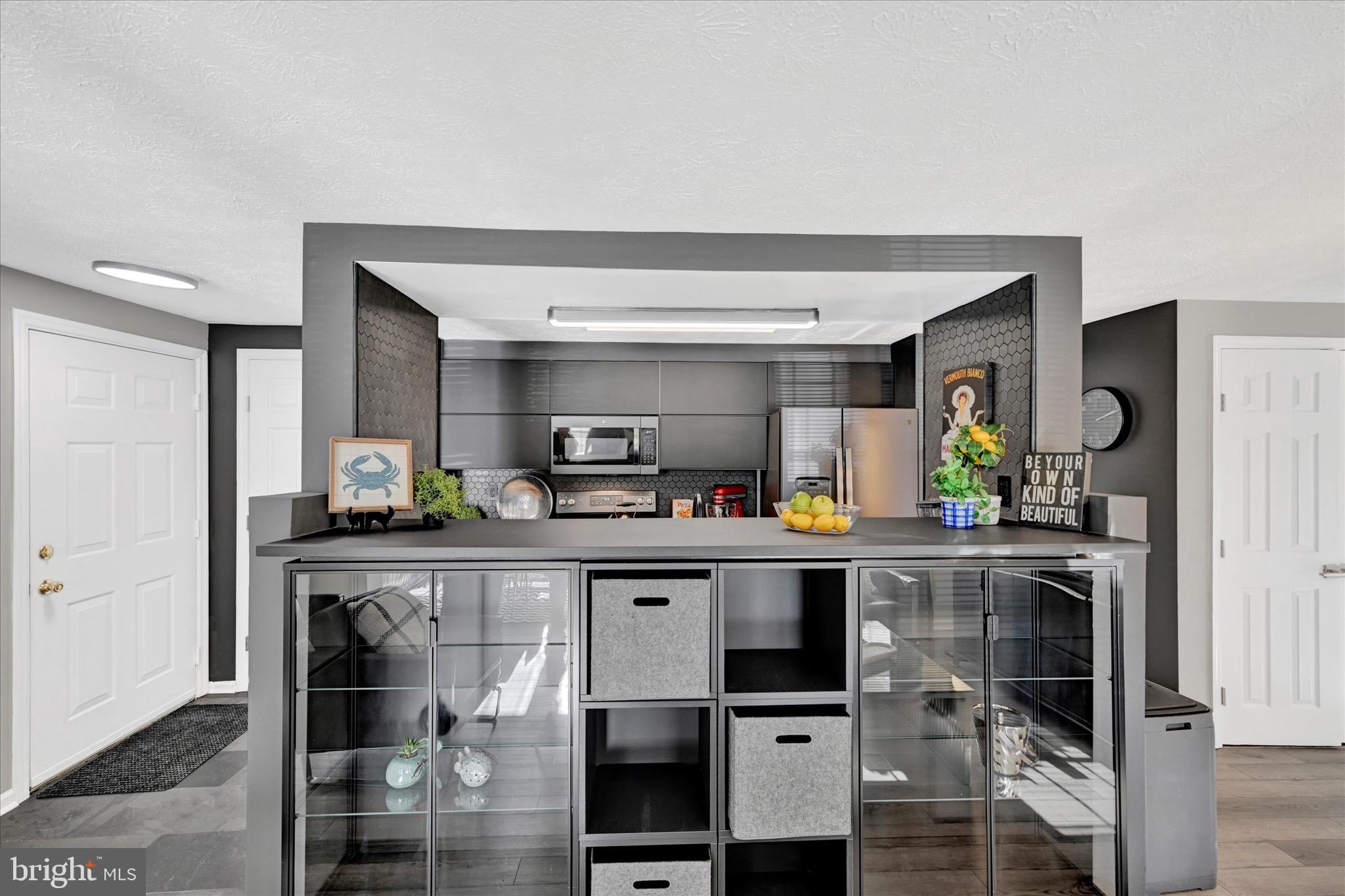 PERRY HALL COURTS - Residential