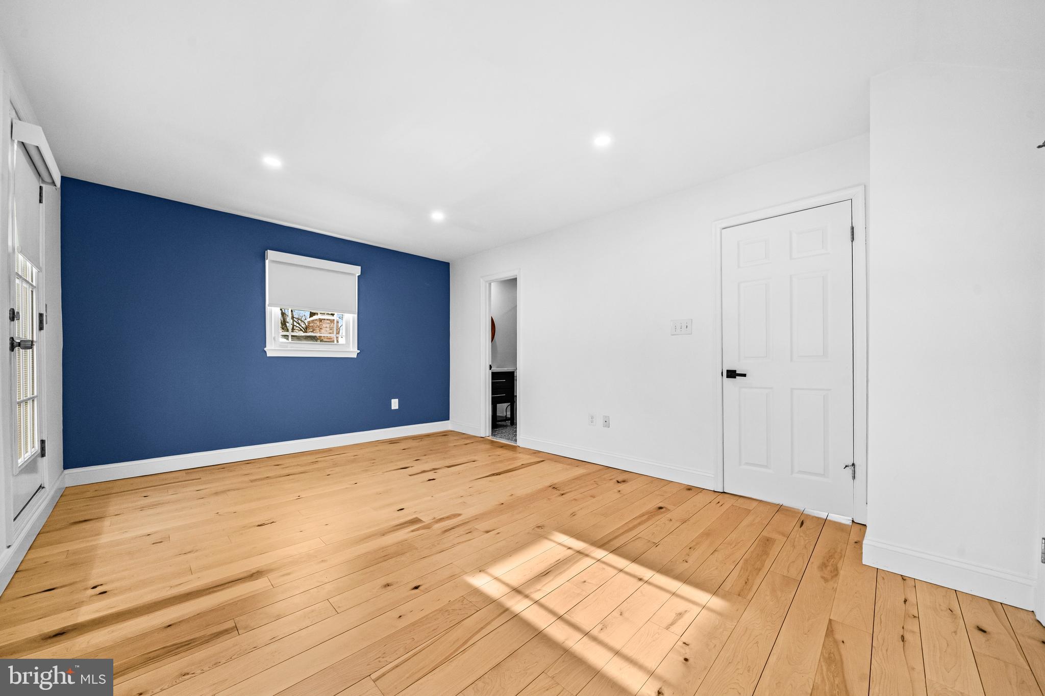 BEVERLY MANOR - Residential