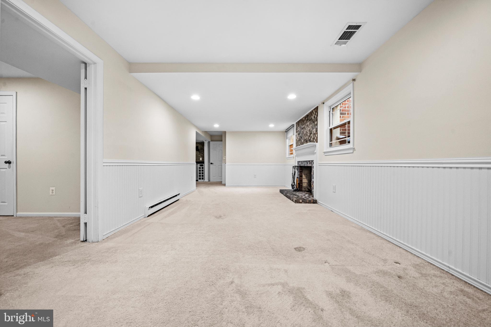 BEVERLY MANOR - Residential