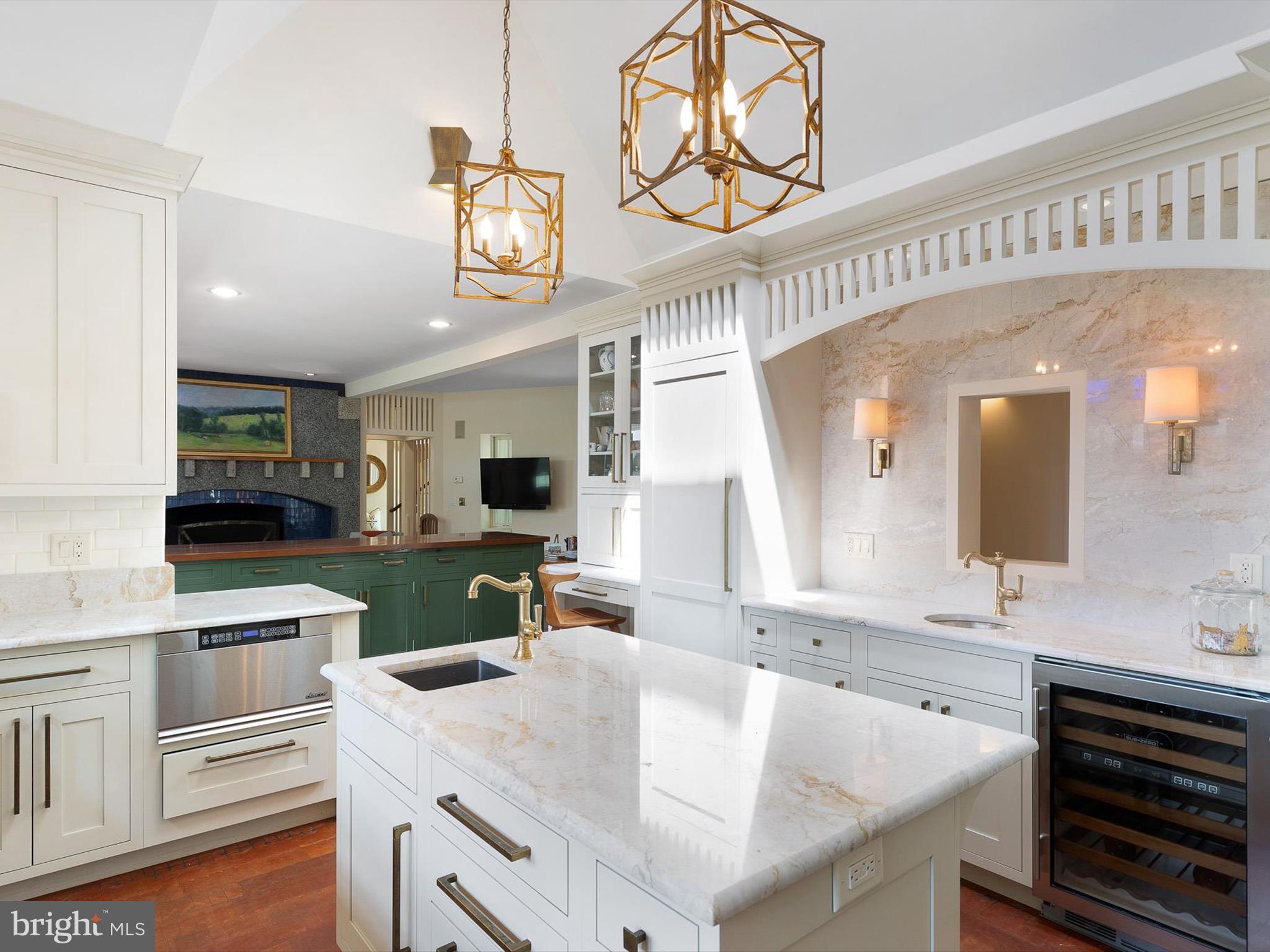CHESHIRE HUNT - Residential