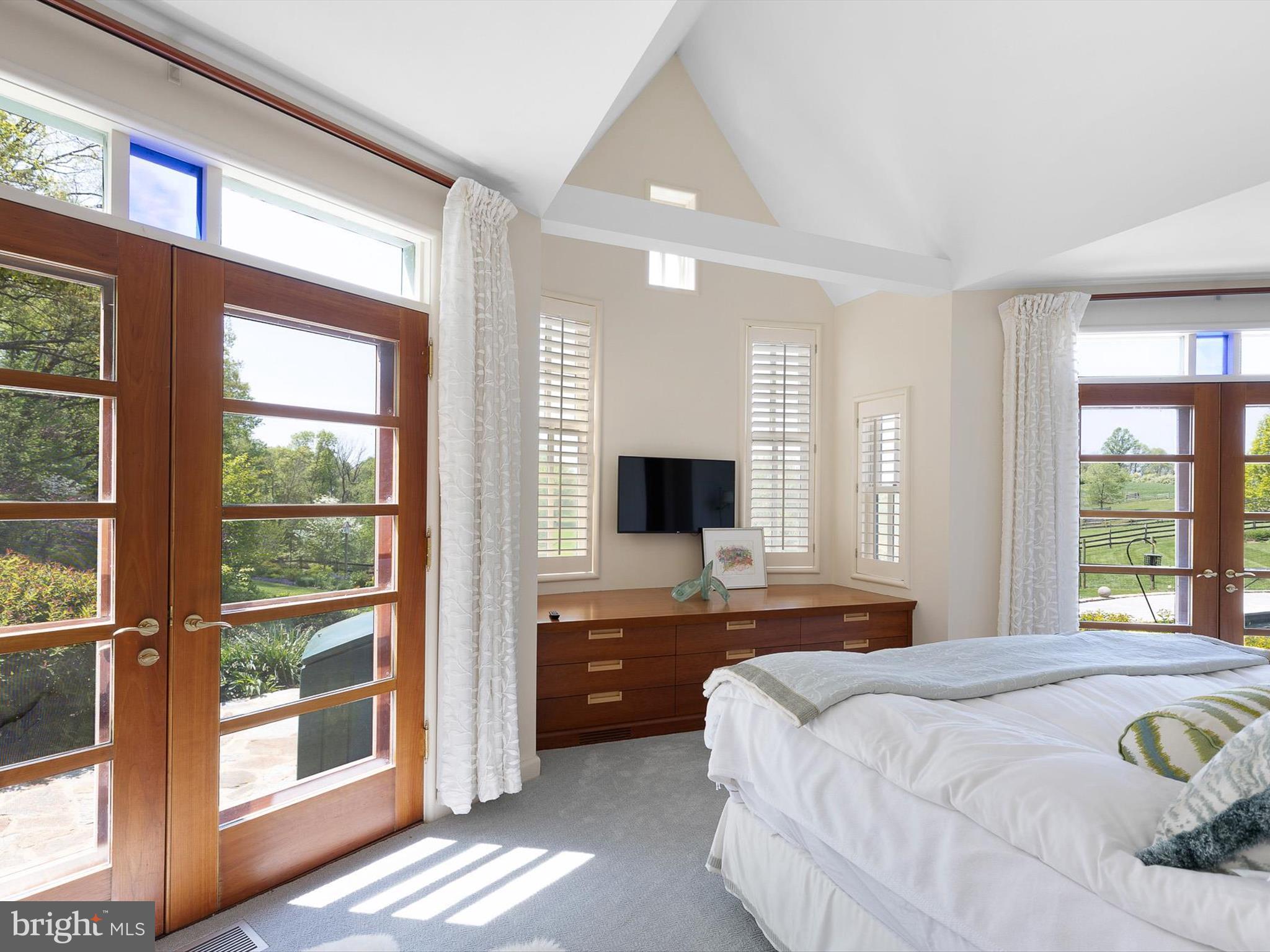 CHESHIRE HUNT - Residential