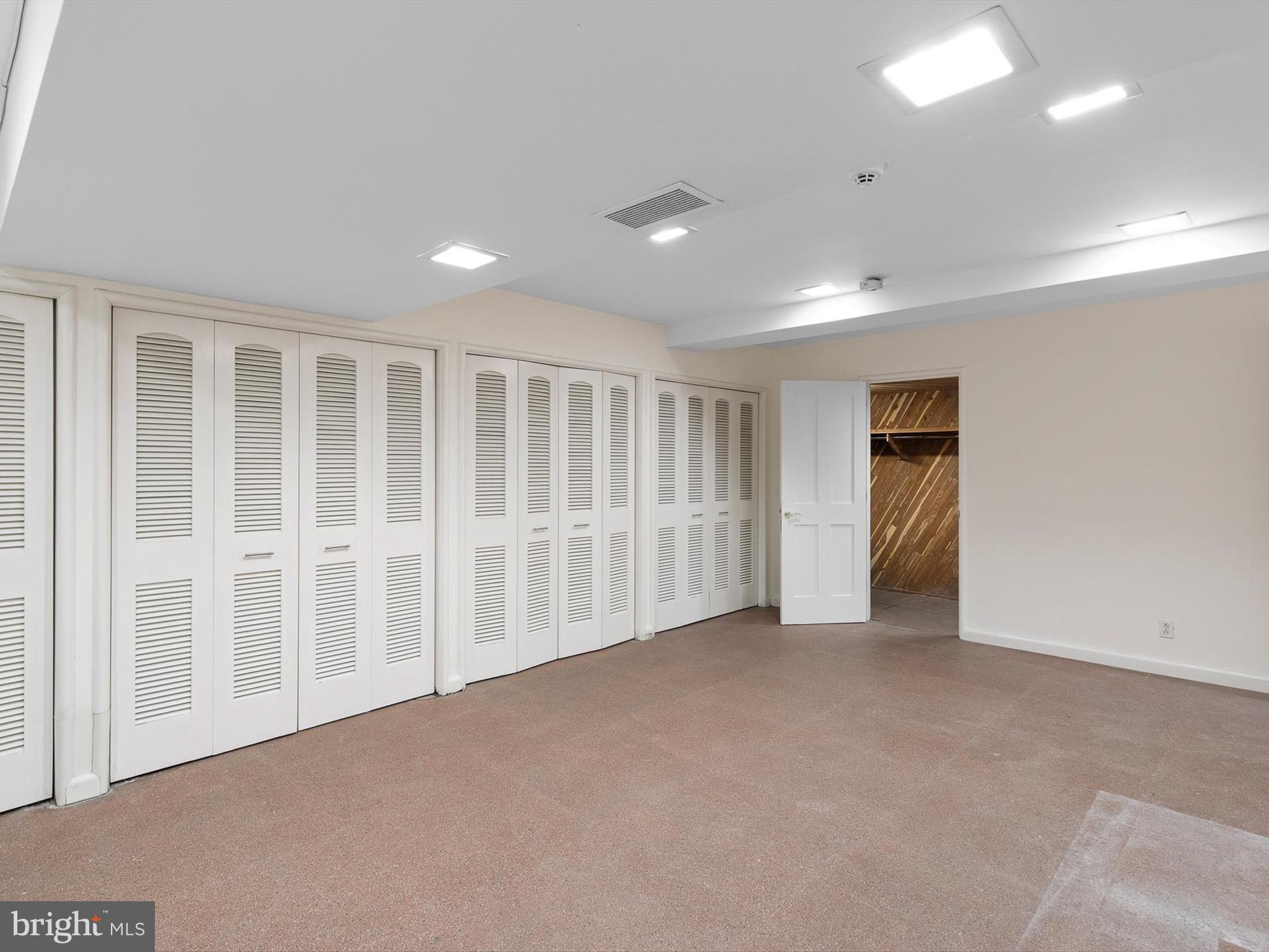 CHESHIRE HUNT - Residential