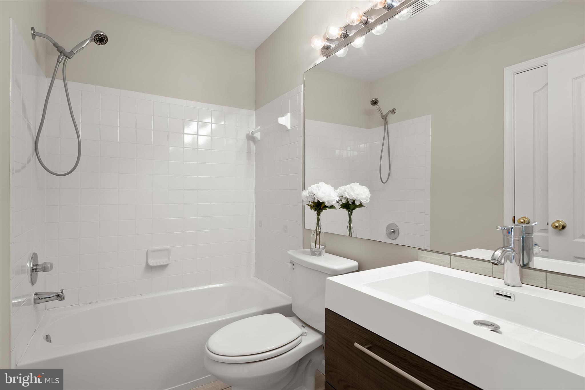 TUSCARORA KNOLLS - Residential