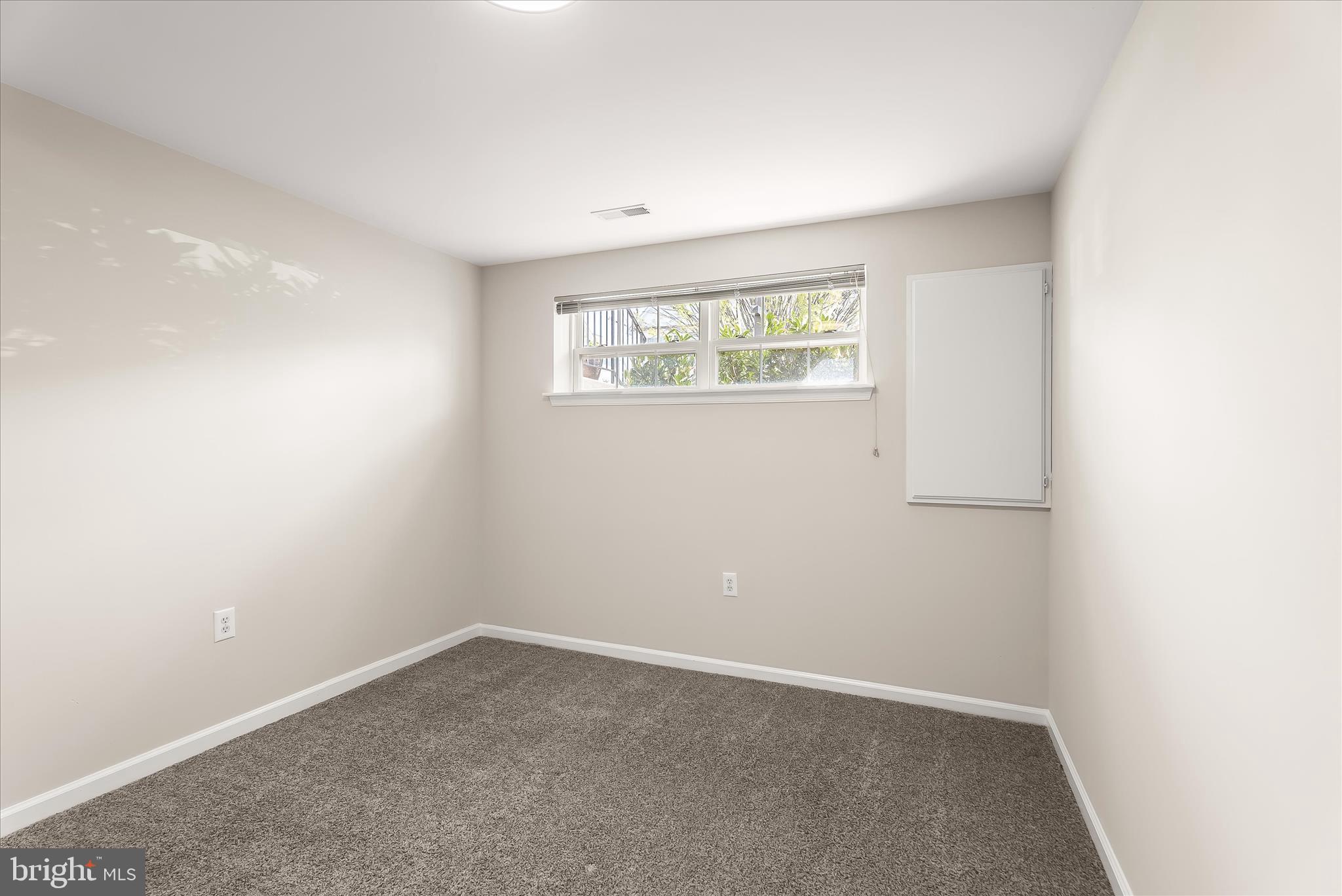 TUSCARORA KNOLLS - Residential