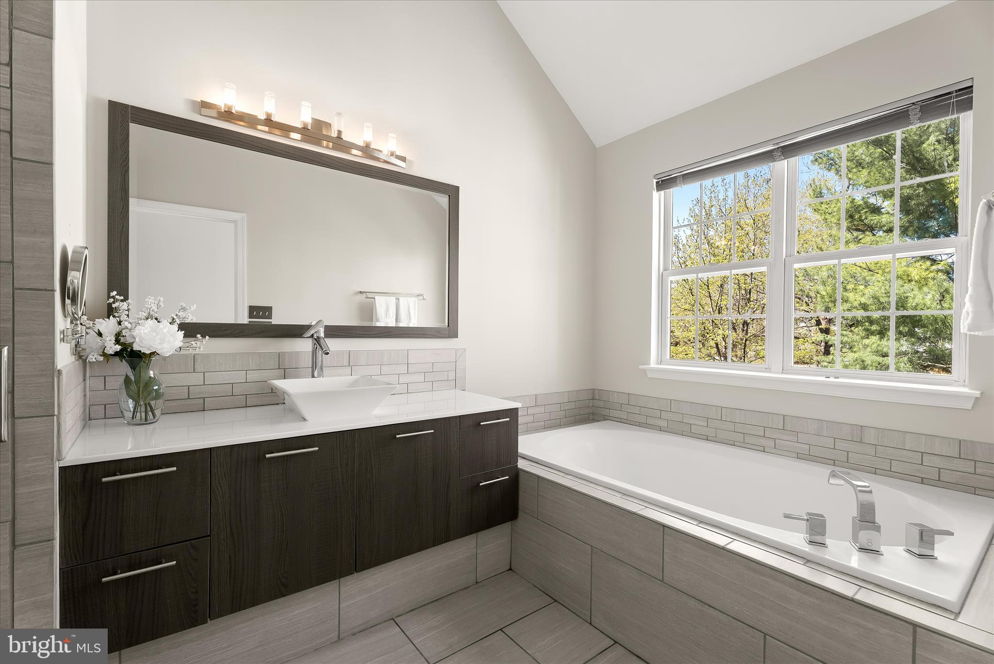 TUSCARORA KNOLLS - Residential