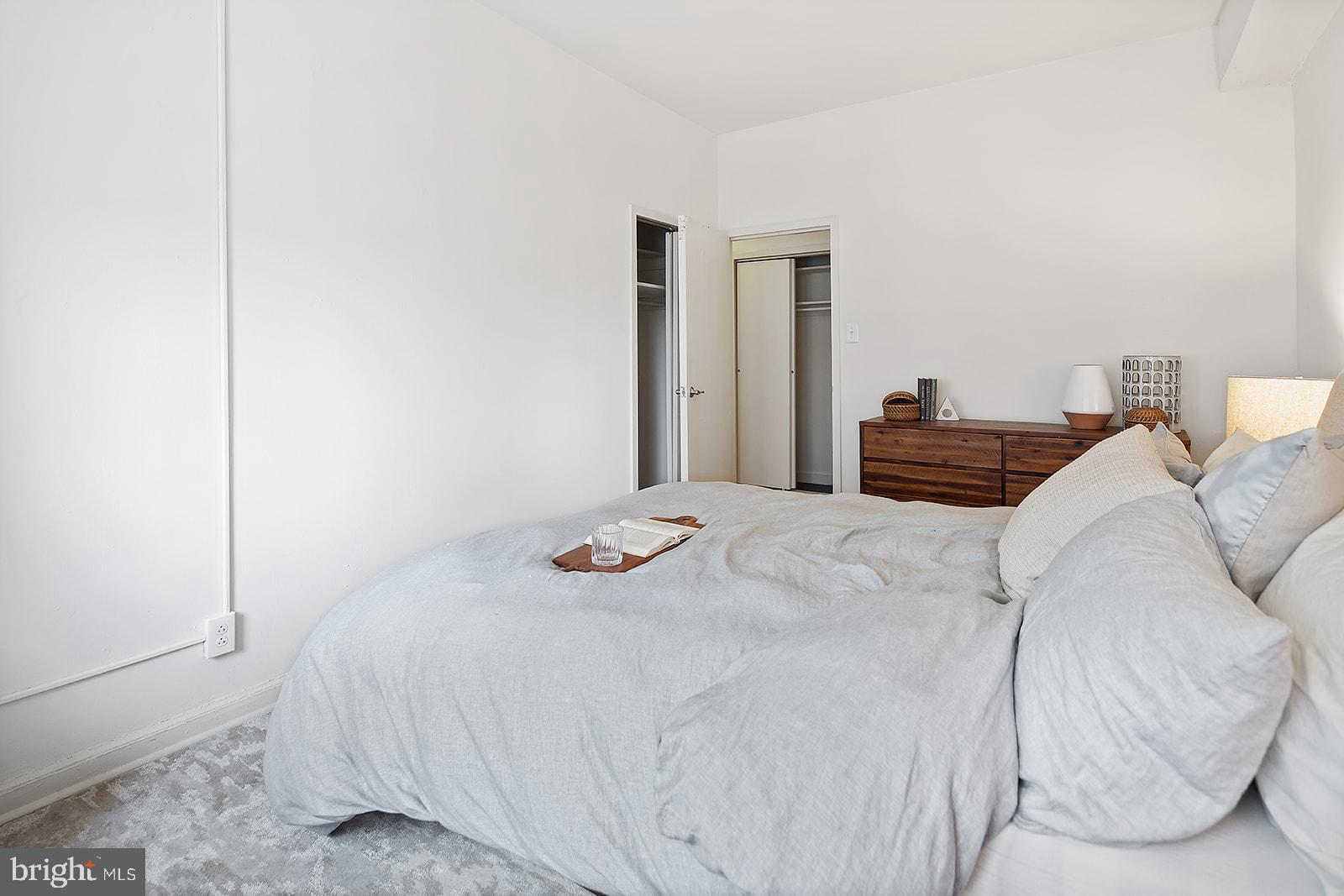 ART MUSEUM AREA - Residential Lease