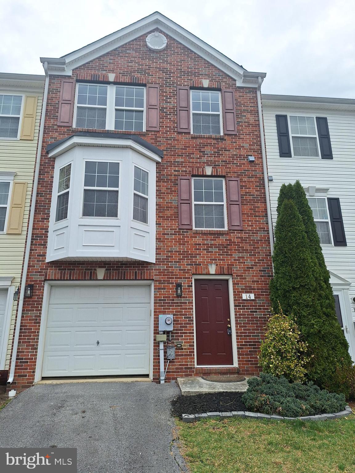 FAIRWAYS WEST - Residential