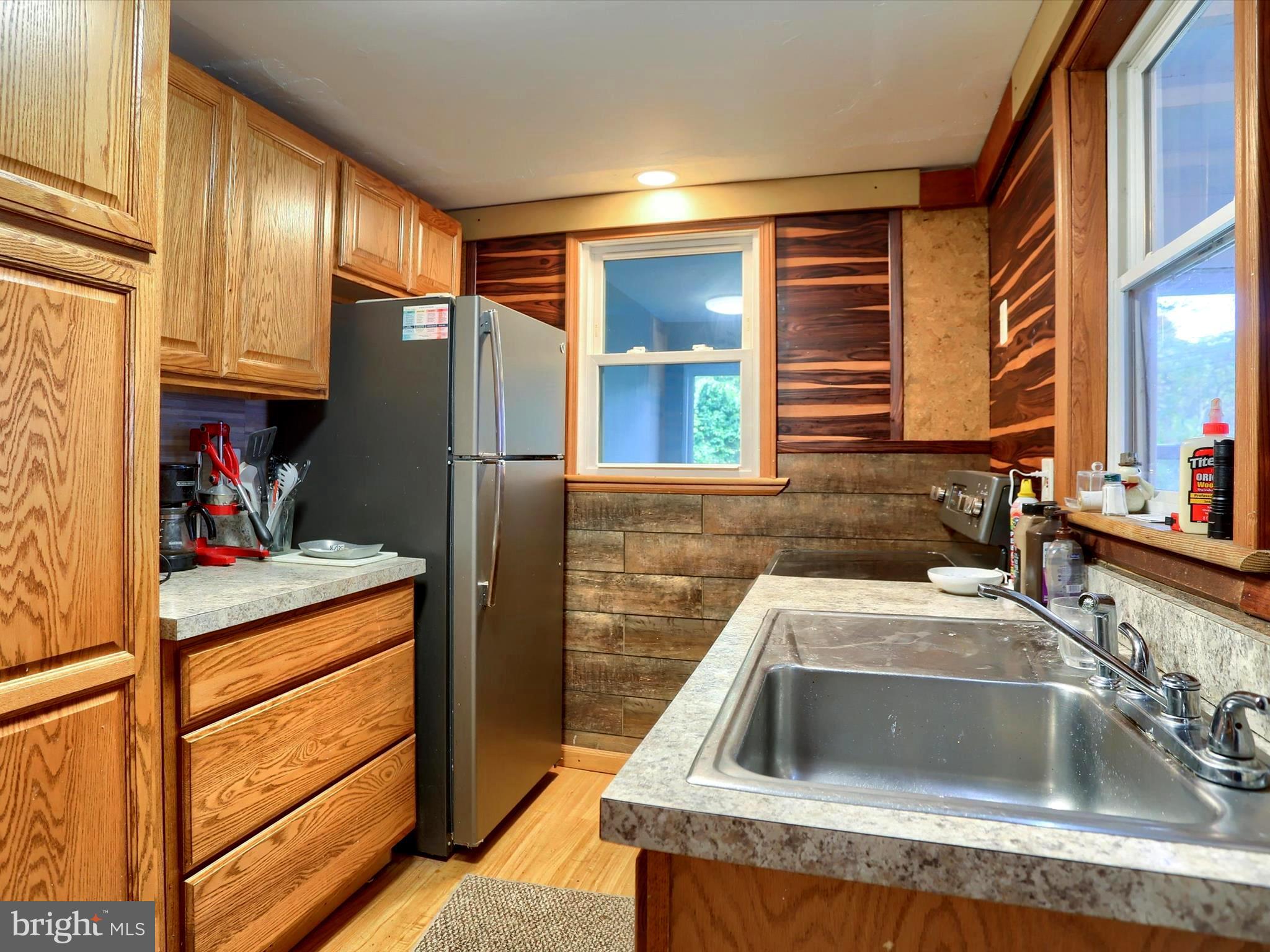 COUNTRY CLUB PARK - Residential