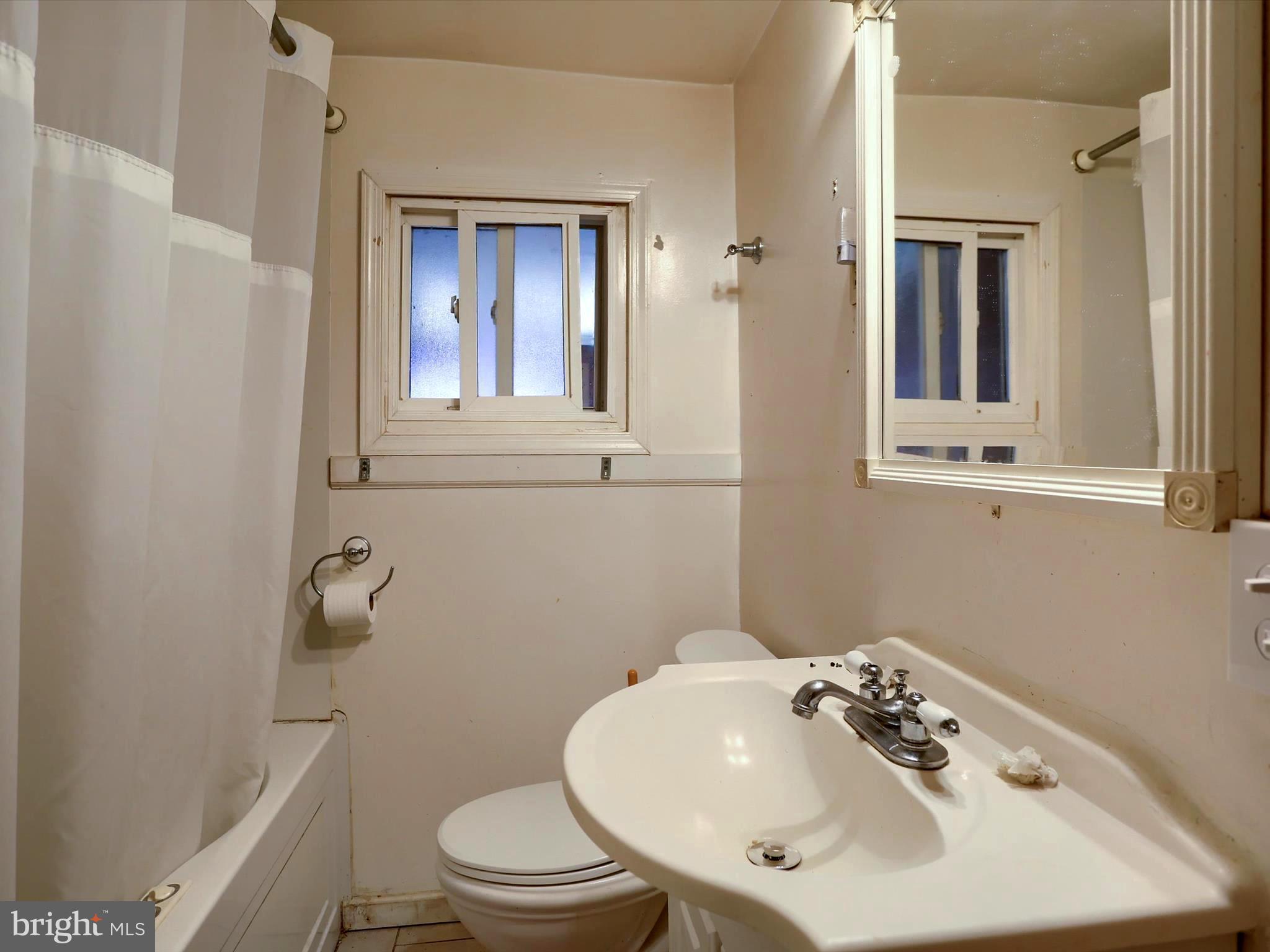 COUNTRY CLUB PARK - Residential