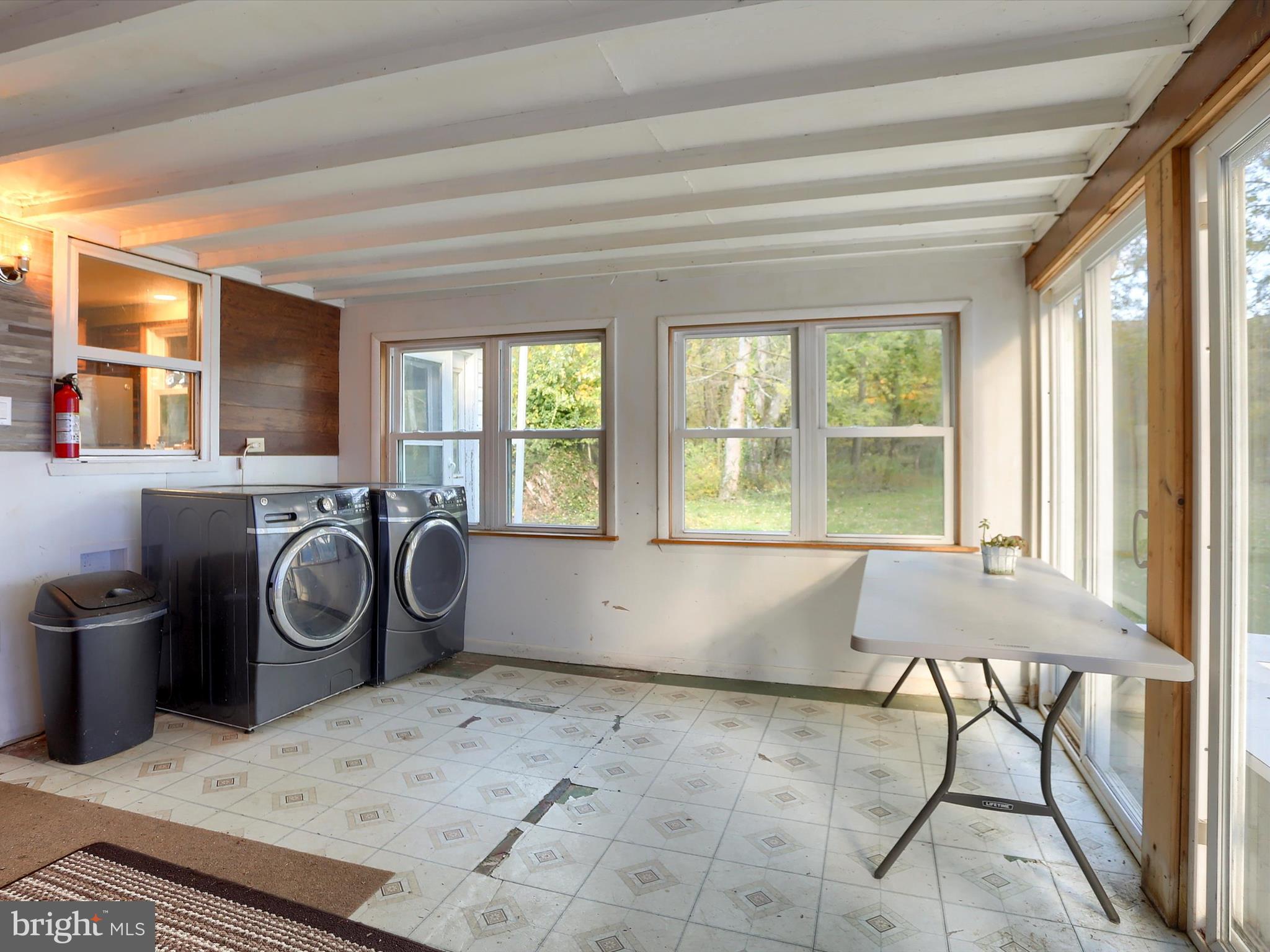 COUNTRY CLUB PARK - Residential