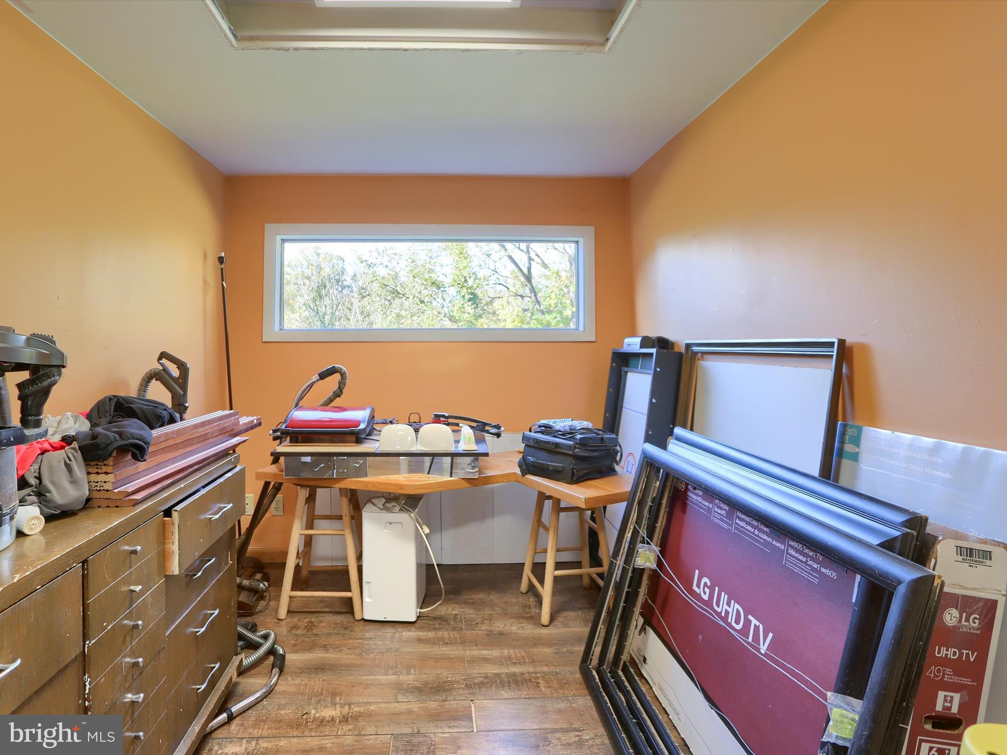 COUNTRY CLUB PARK - Residential