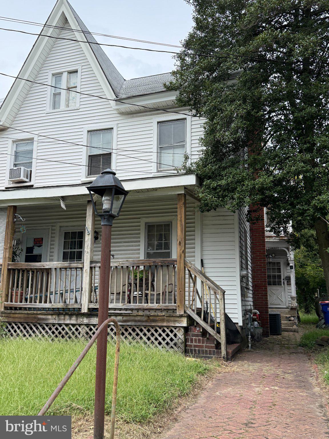 216 W MAIN STREET