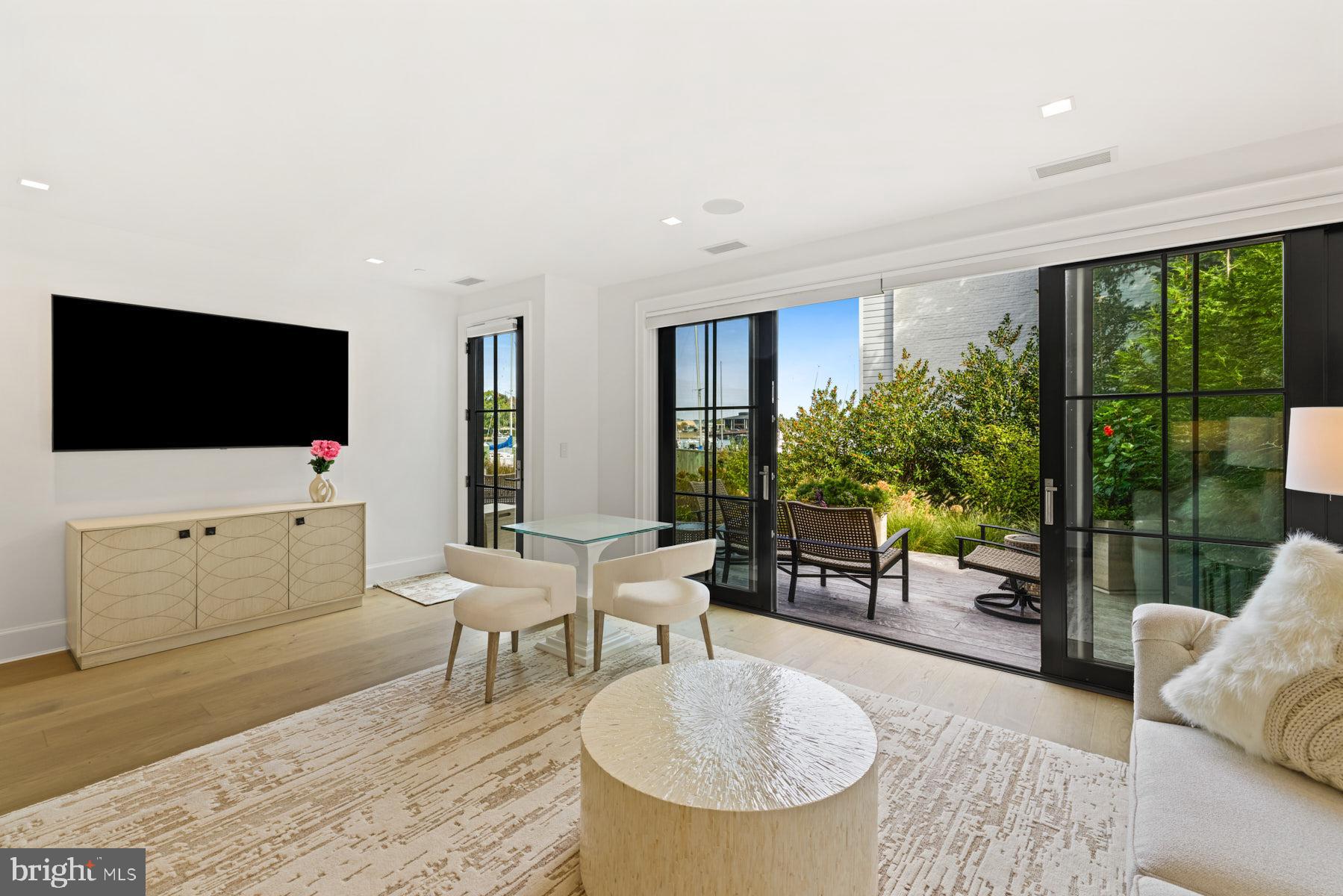 EASTPORT - Residential