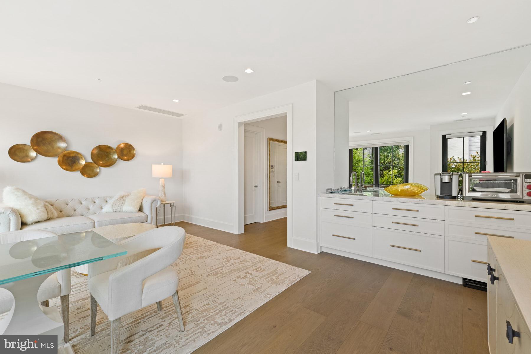 EASTPORT - Residential