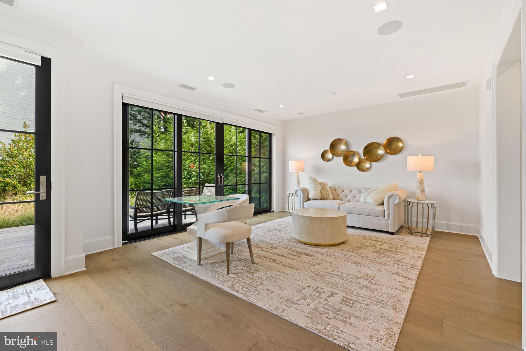 EASTPORT - Residential