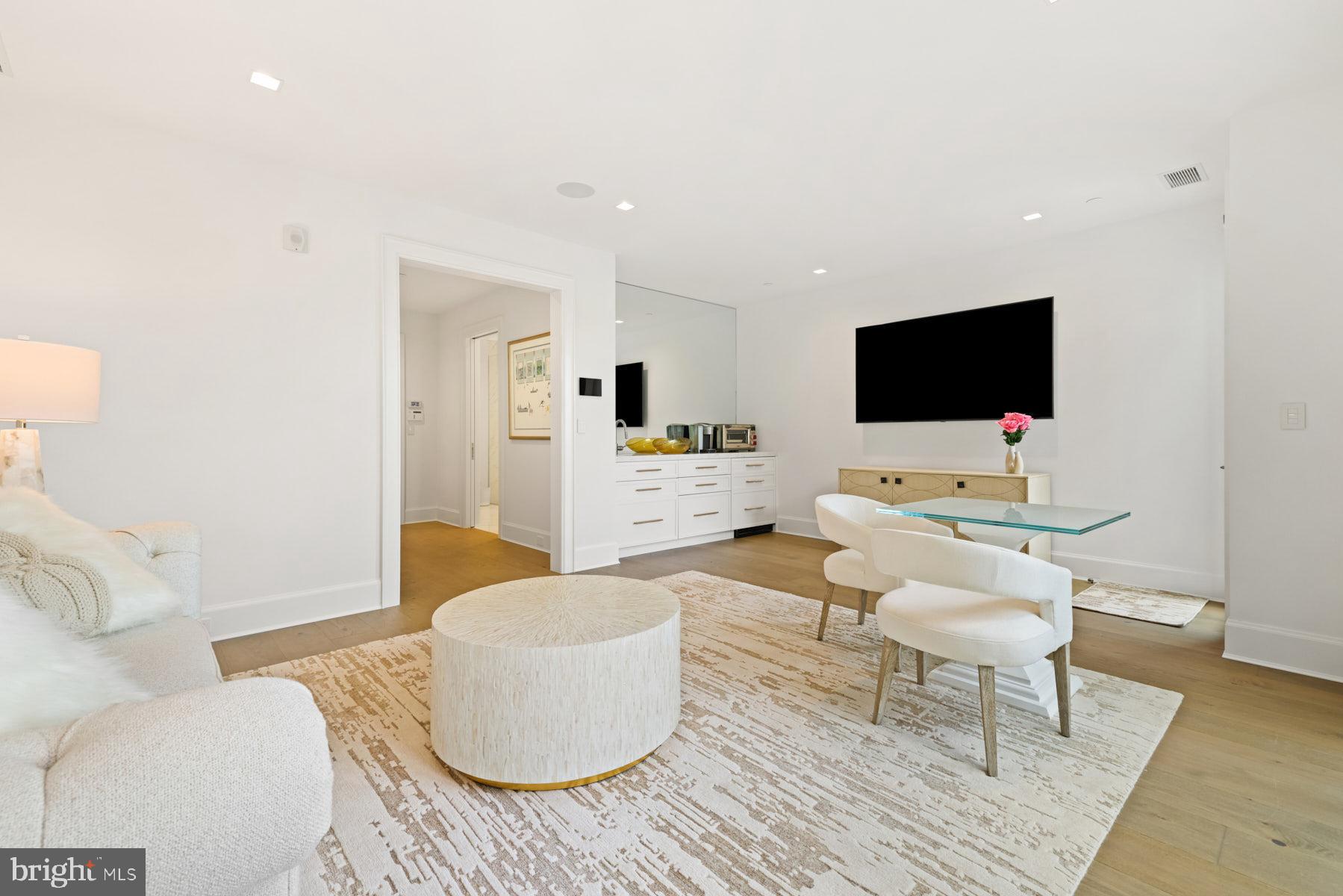 EASTPORT - Residential