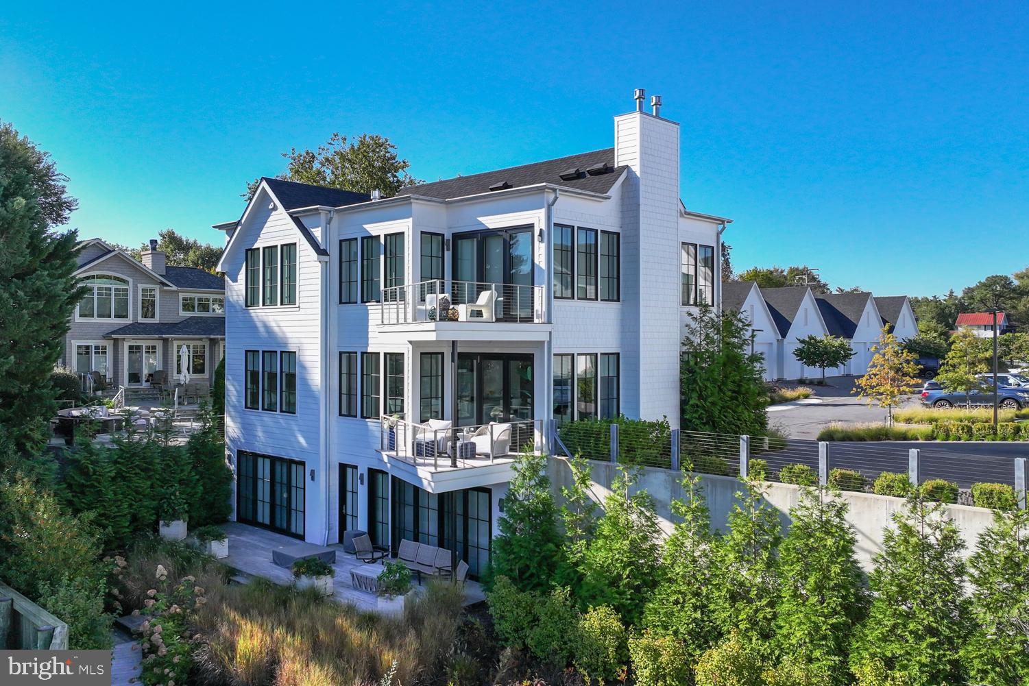 EASTPORT - Residential