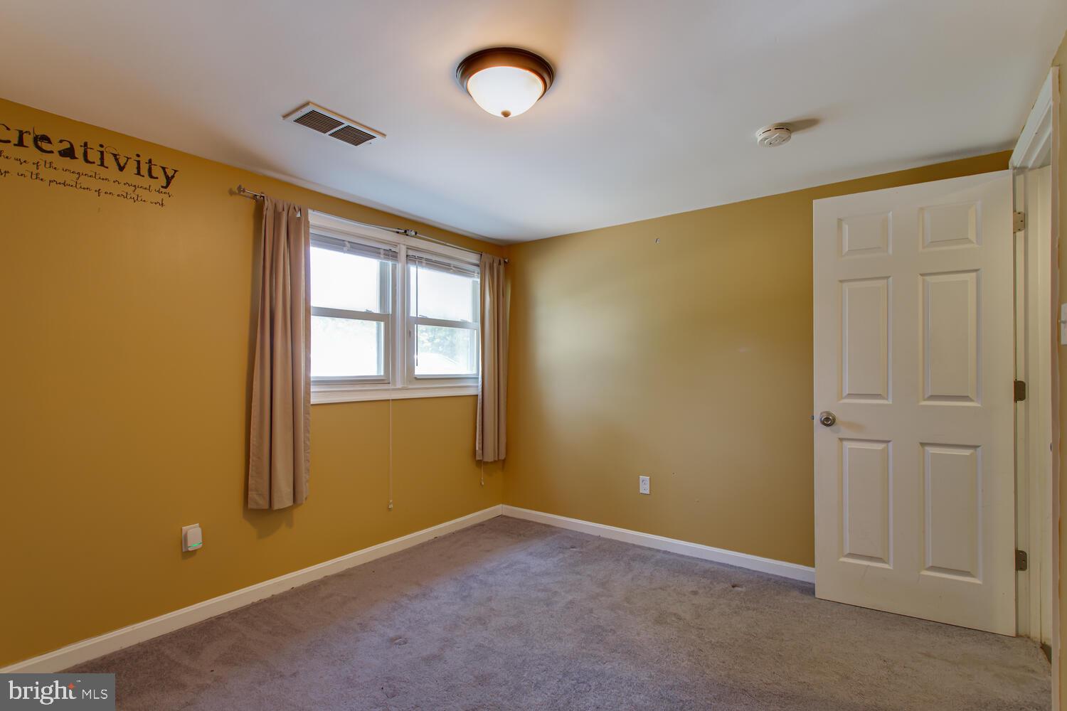 LAKE JAMESON - Residential