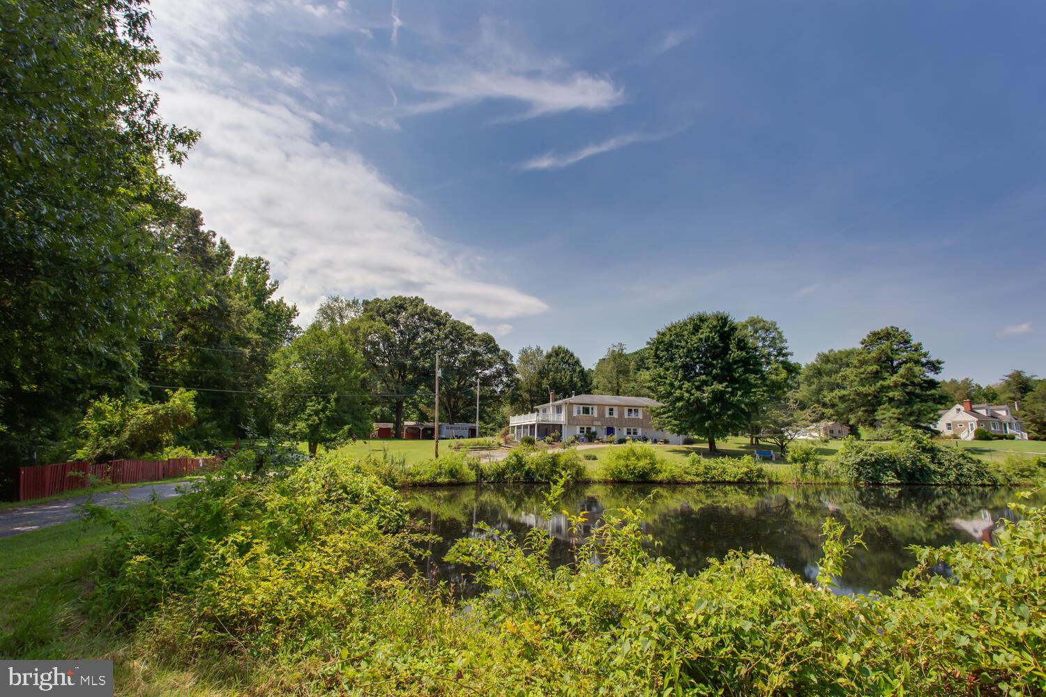 LAKE JAMESON - Residential